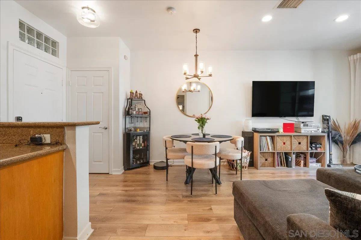 San Diego, CA 92101,1480 Broadway #2505