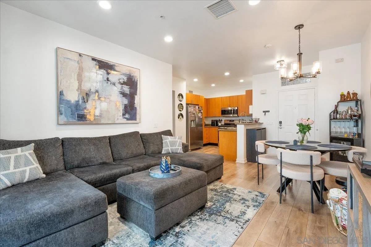 San Diego, CA 92101,1480 Broadway #2505