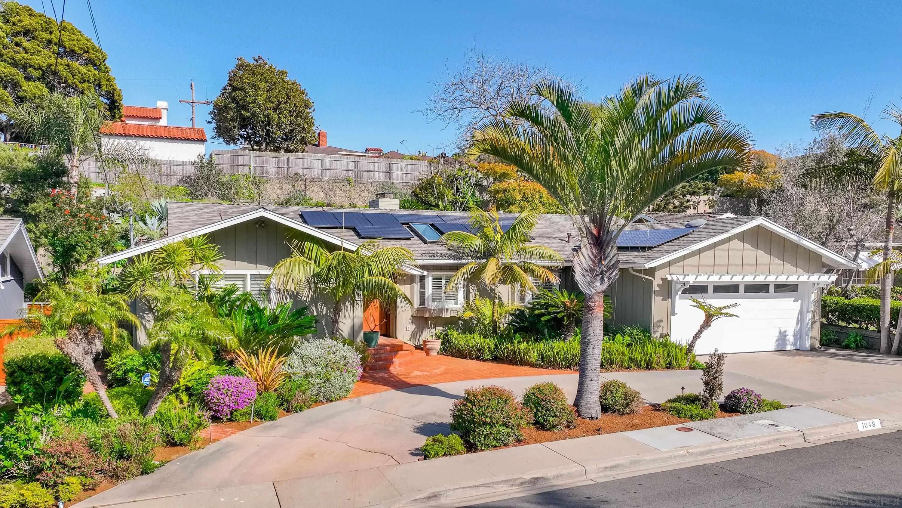 San Diego, CA 92106,1049 Albion