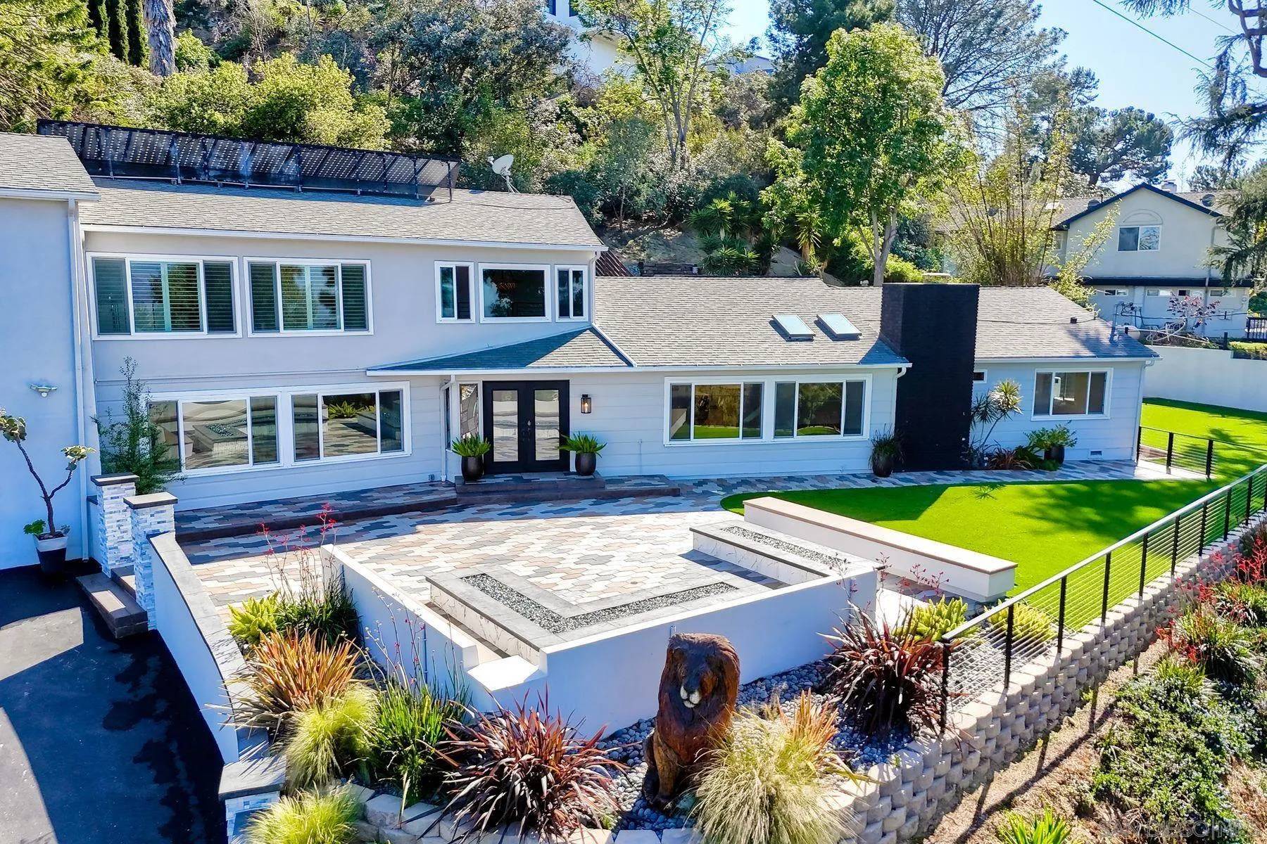 La Mesa, CA 91941,9945 Alto Dr