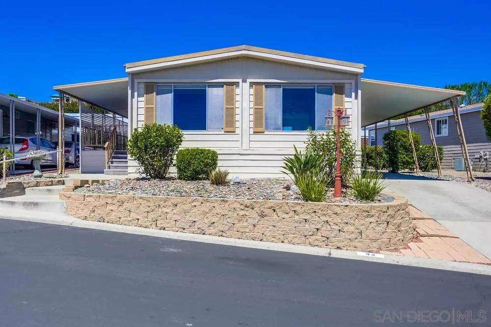 San Marcos, CA 92078,650 S Rancho Santa Fe RD 44 #44