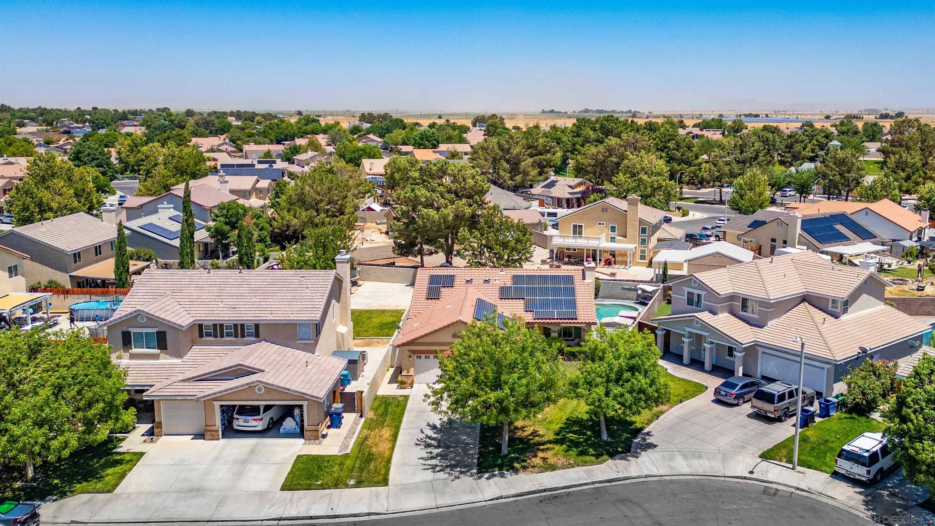 Lancaster, CA 93535,43432 BALE CT