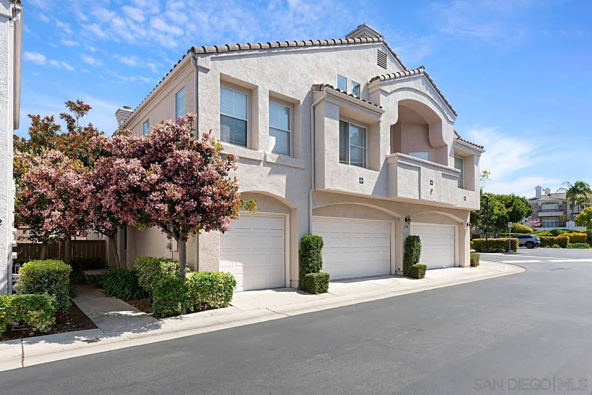 San Diego, CA 92122,5578 Renaissance Ave #2