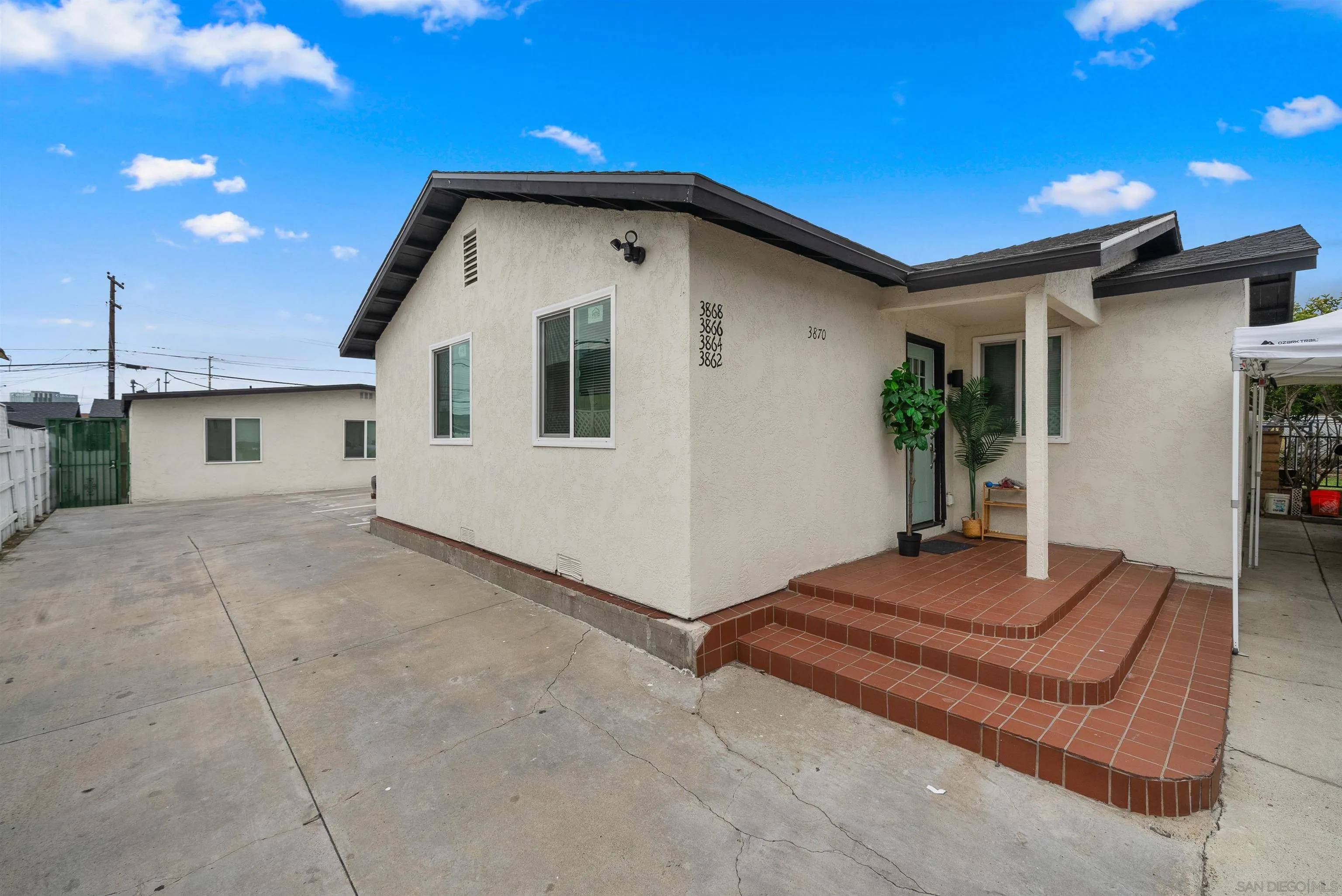 San Diego, CA 92104,3862-70 Swift Ave