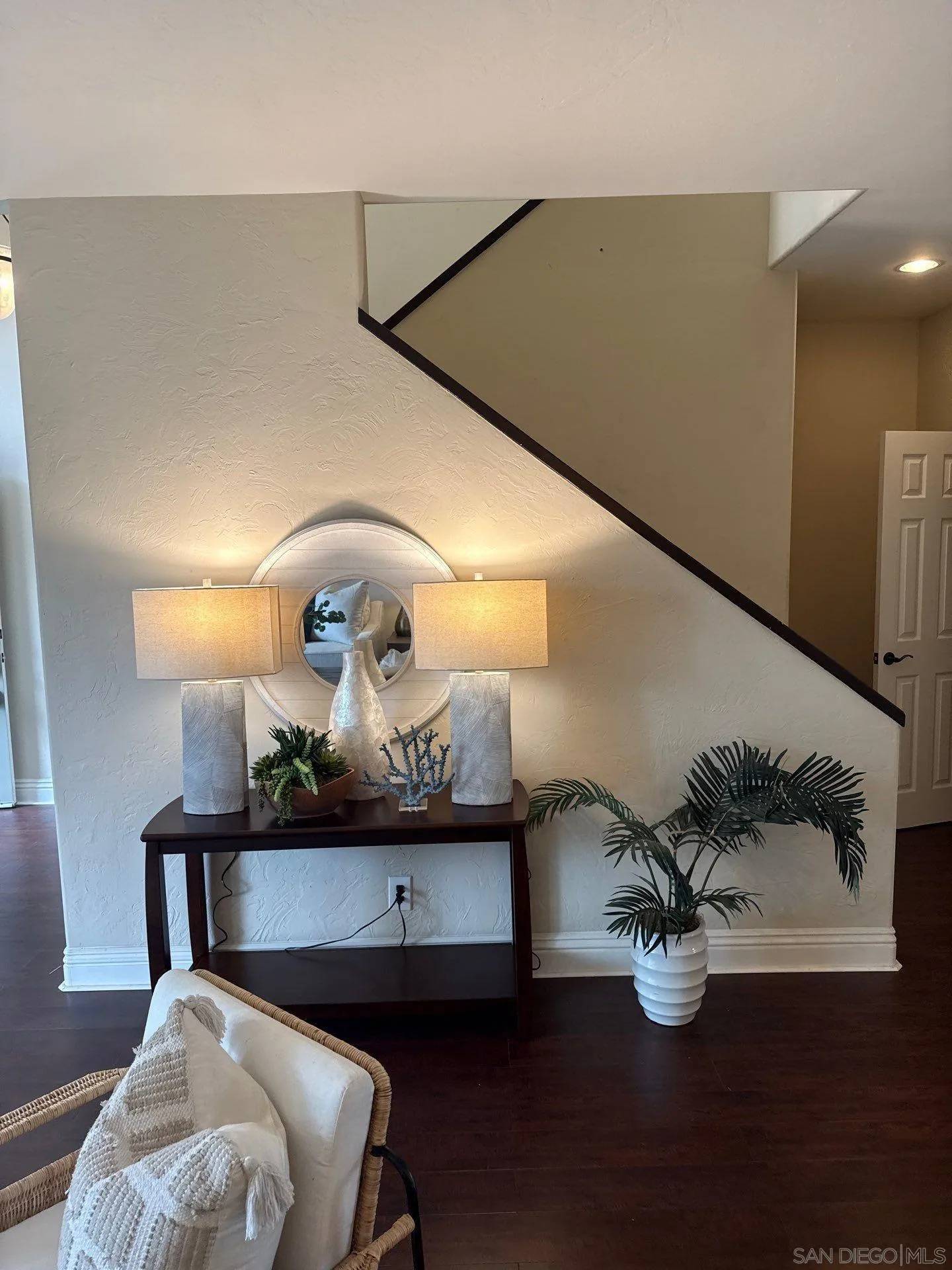 Encinitas, CA 92024,157 Grandview St