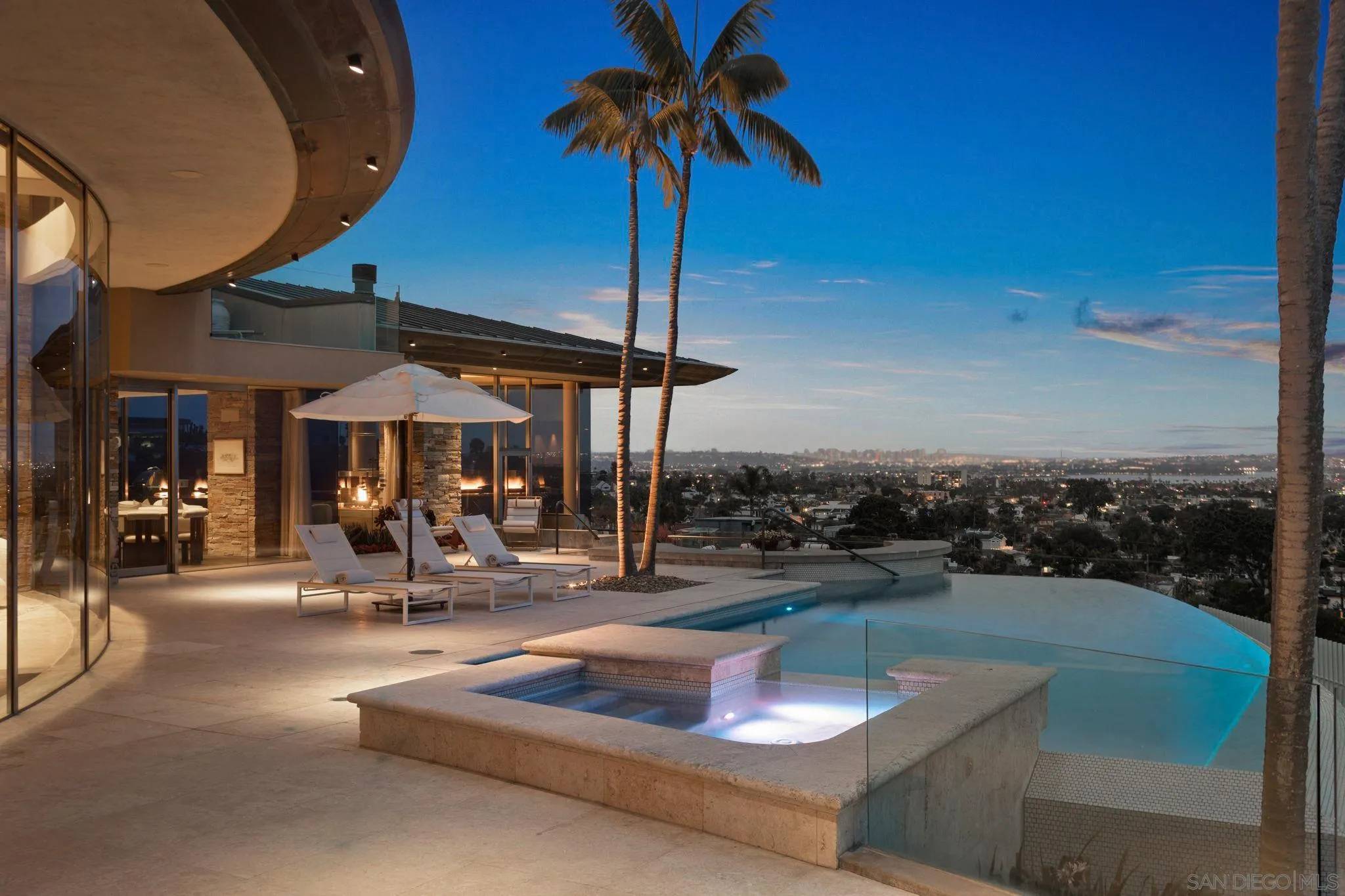 La Jolla, CA 92037,5740 La Jolla Corona Dr