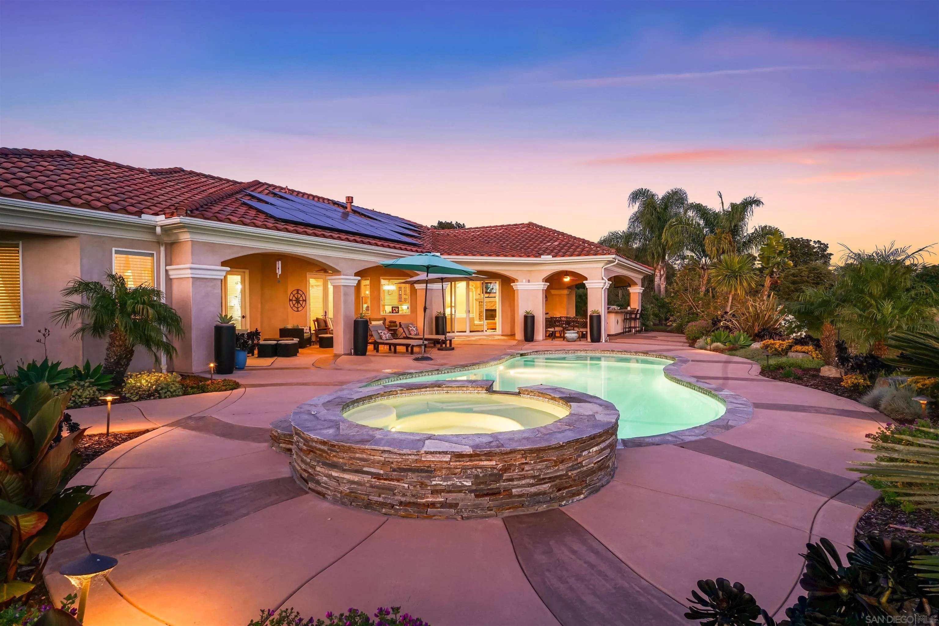 Fallbrook, CA 92028,2224 Dos Lomas
