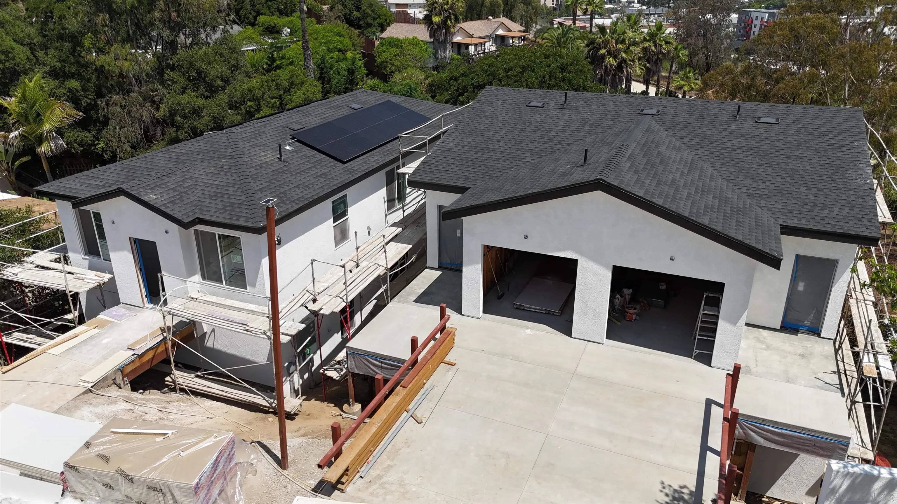 Vista, CA 92083,490 Lado De Loma Dr #1-4