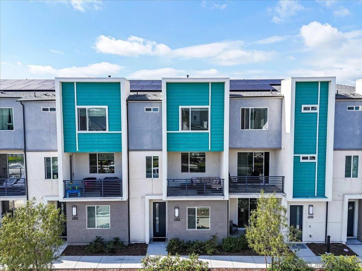 Chula Vista, CA 91915,1993 Strata