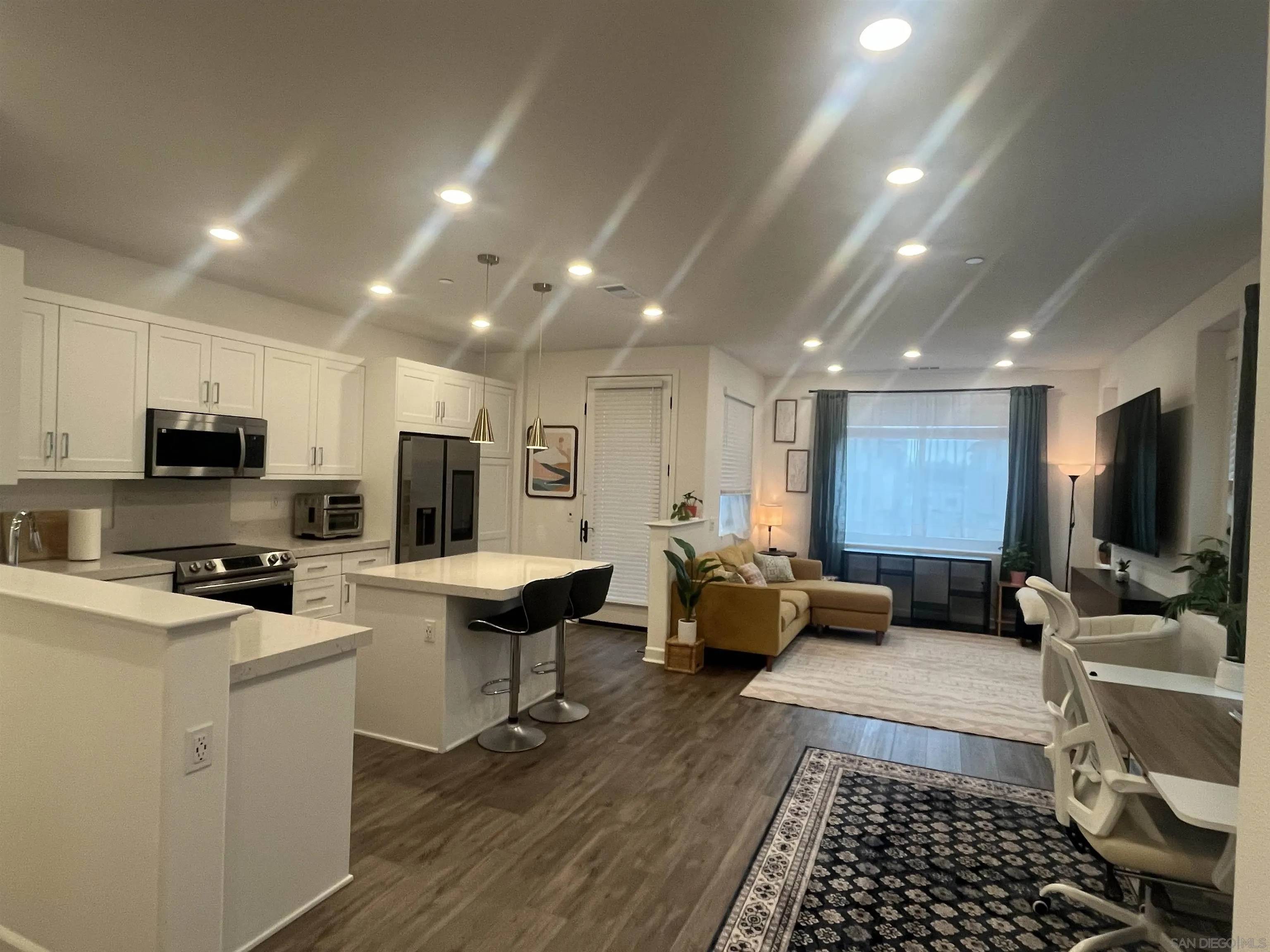 Chula Vista, CA 91911,804 Makani St #2