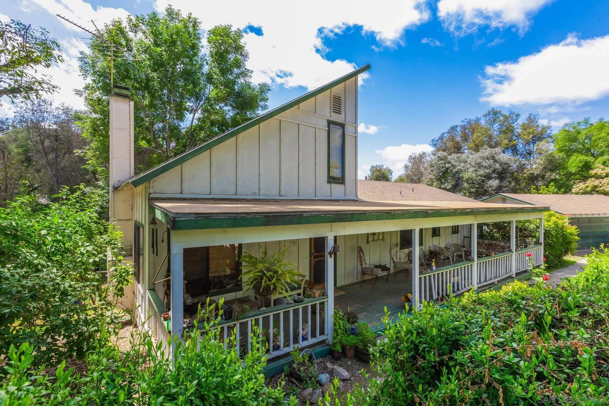 Fallbrook, CA 92028,1590 Dorothea Ave