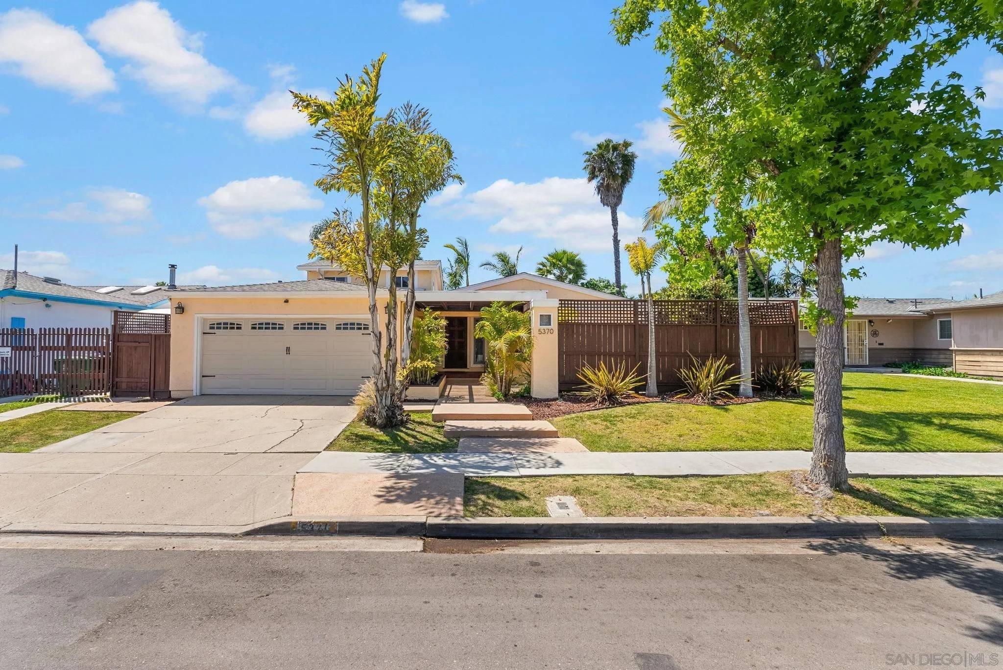 San Diego, CA 92115,5370 Redding Rd