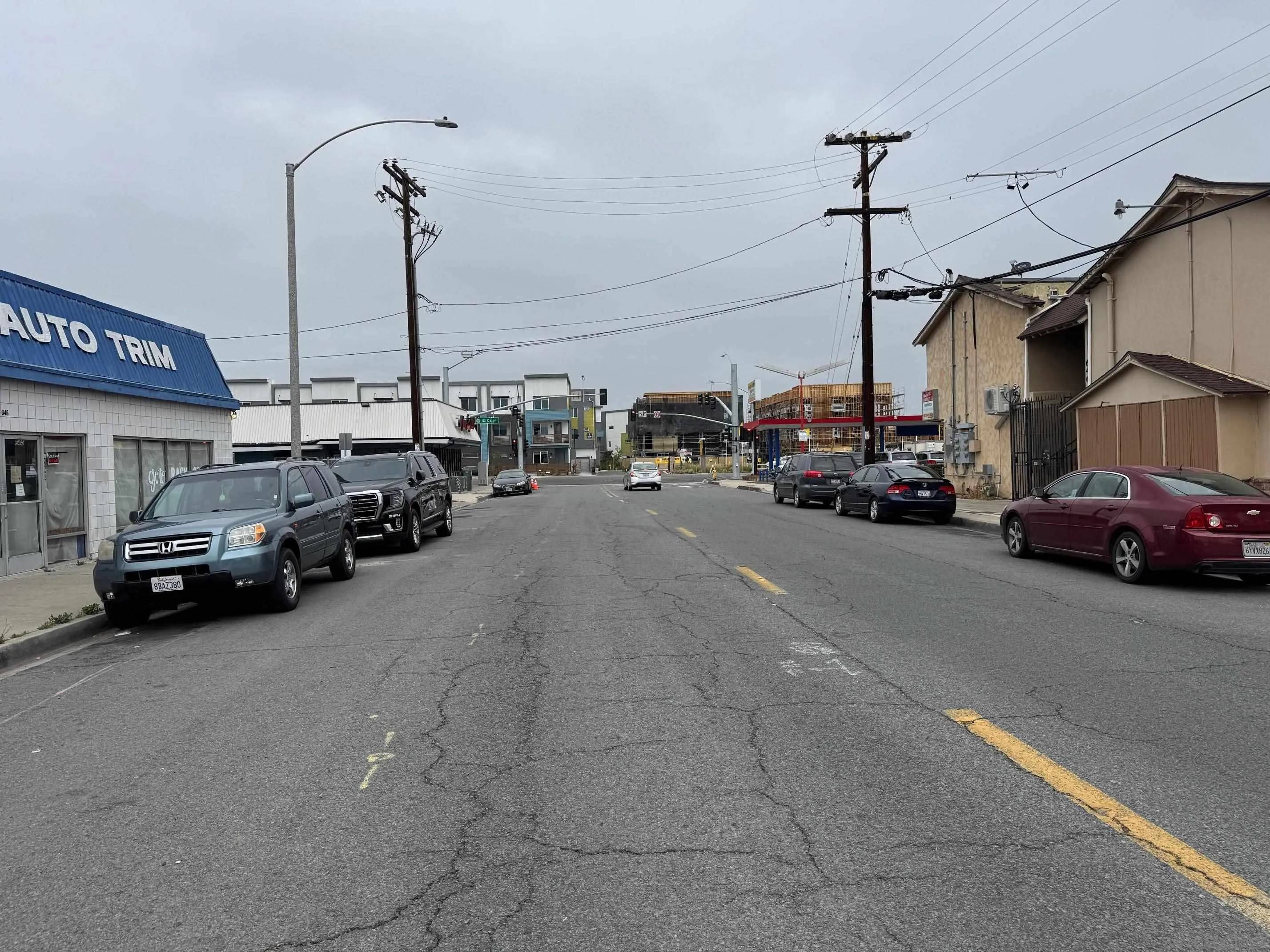 El Cajon, CA 92020,631 W Lexington Ave