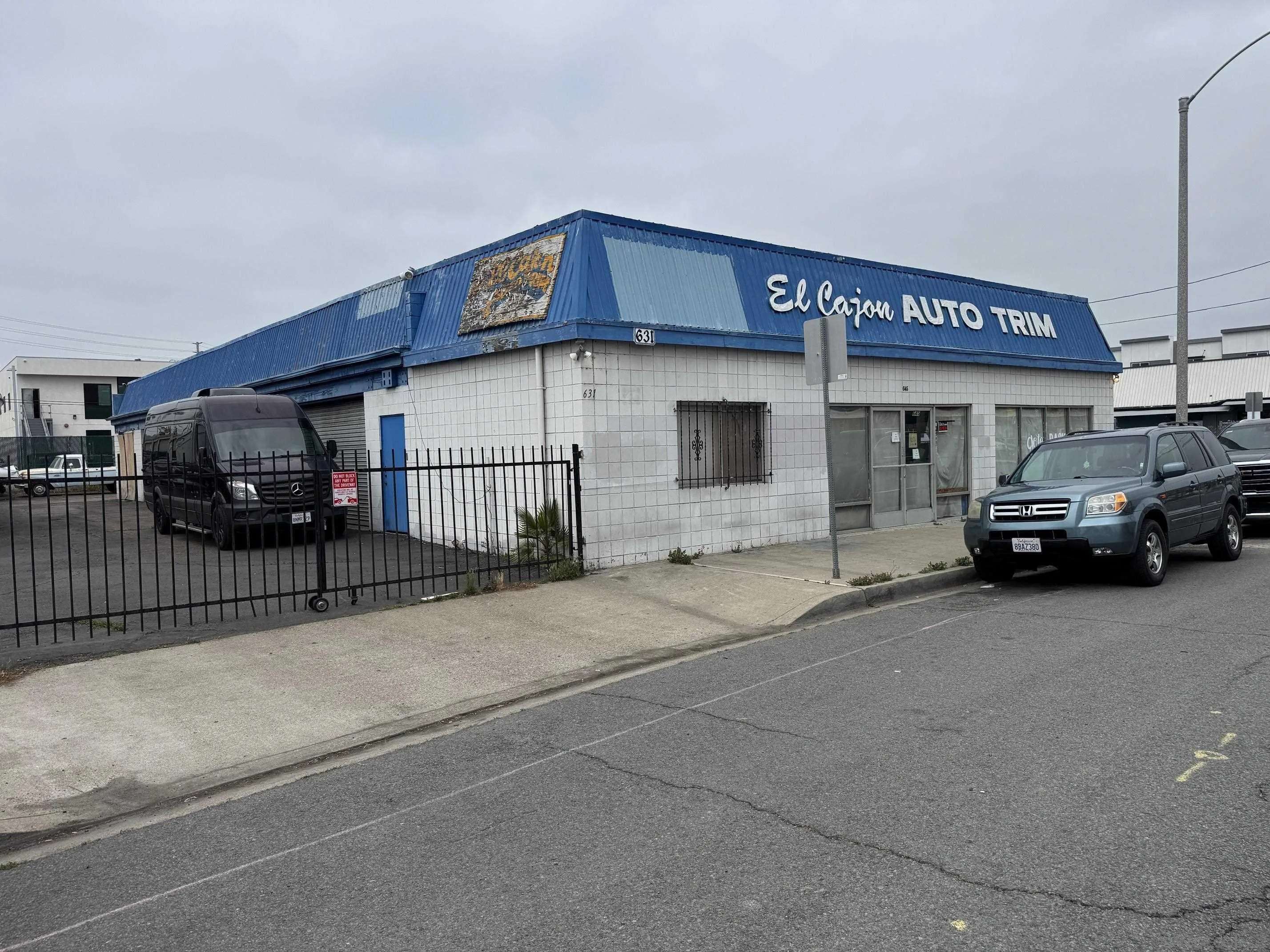 El Cajon, CA 92020,631 W Lexington Ave