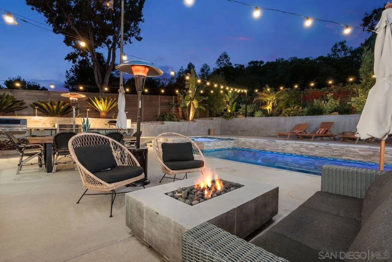 Encinitas, CA 92024,736 Birchview Dr