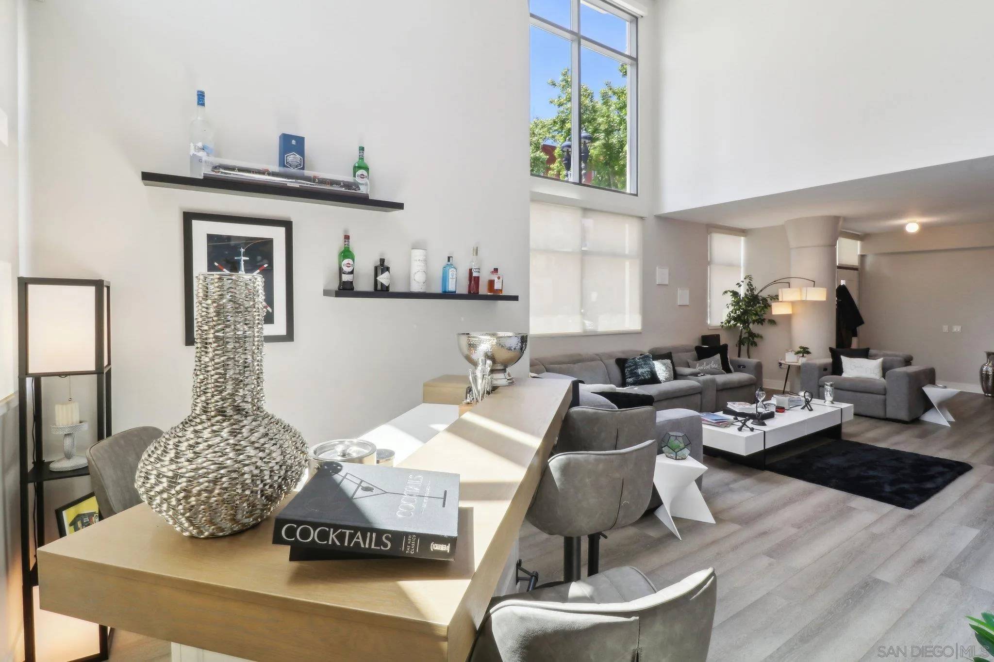 San Diego, CA 92101,645 Front St #104