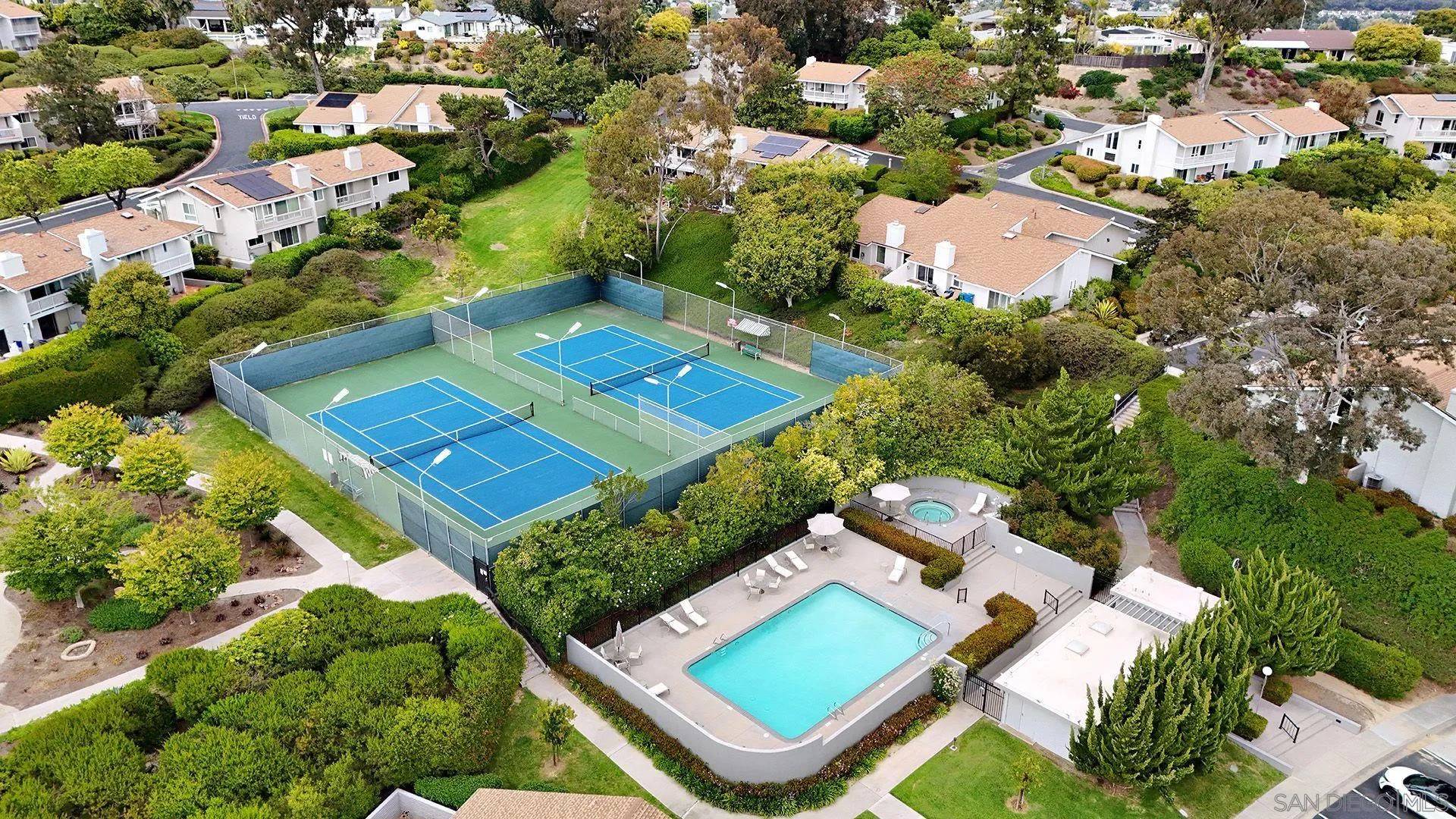 La Jolla, CA 92037,2162 Caminito Circulo Sur