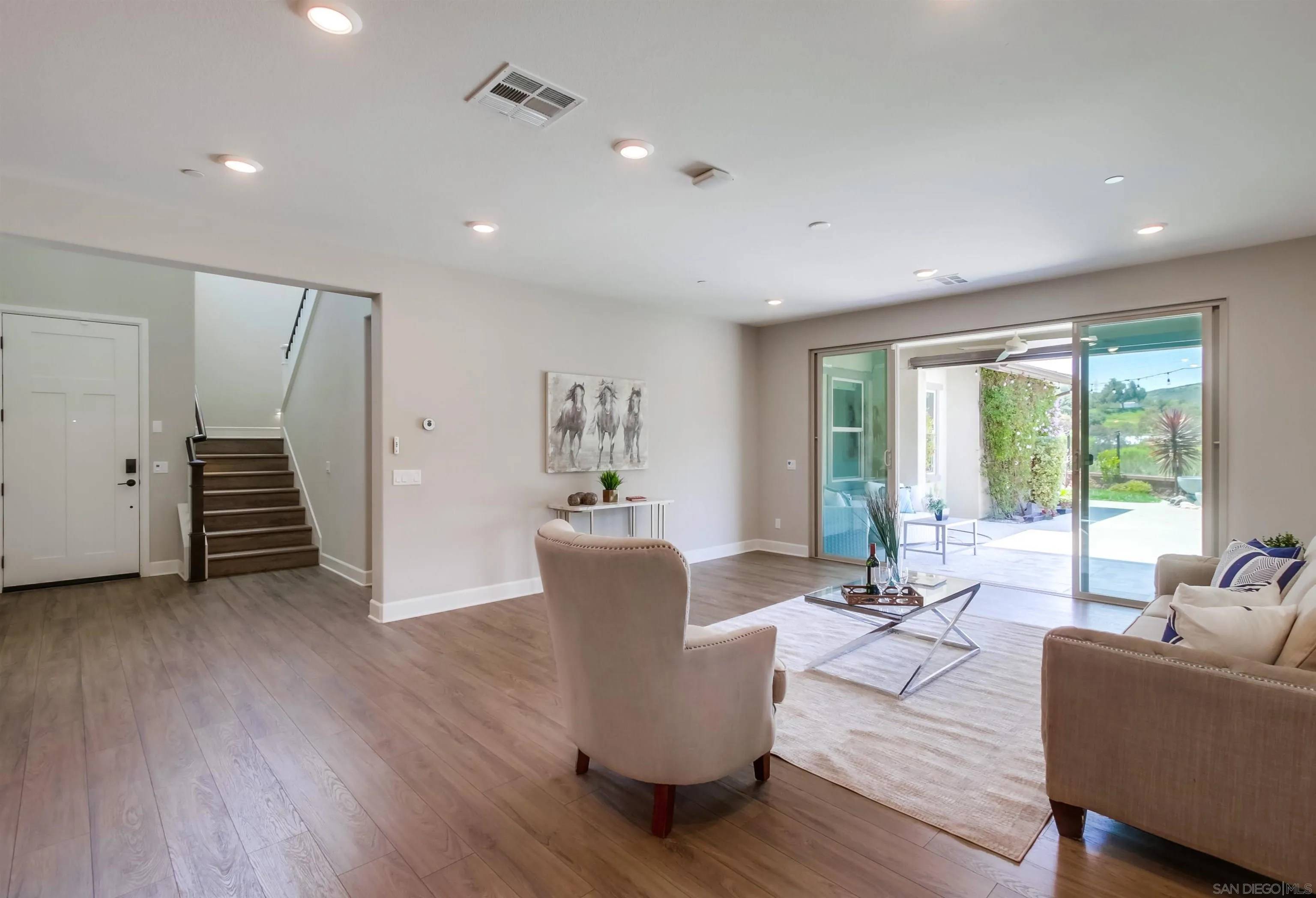 Escondido, CA 92029,2972 Hayloft Pl