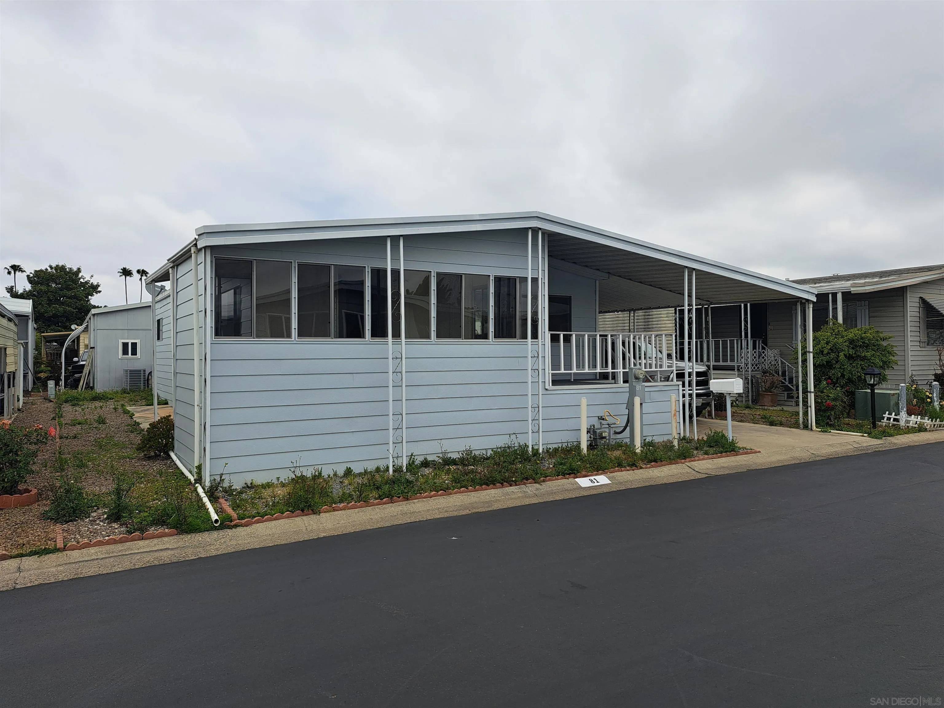 Vista, CA 92084,1010 E Bobier Dr #81