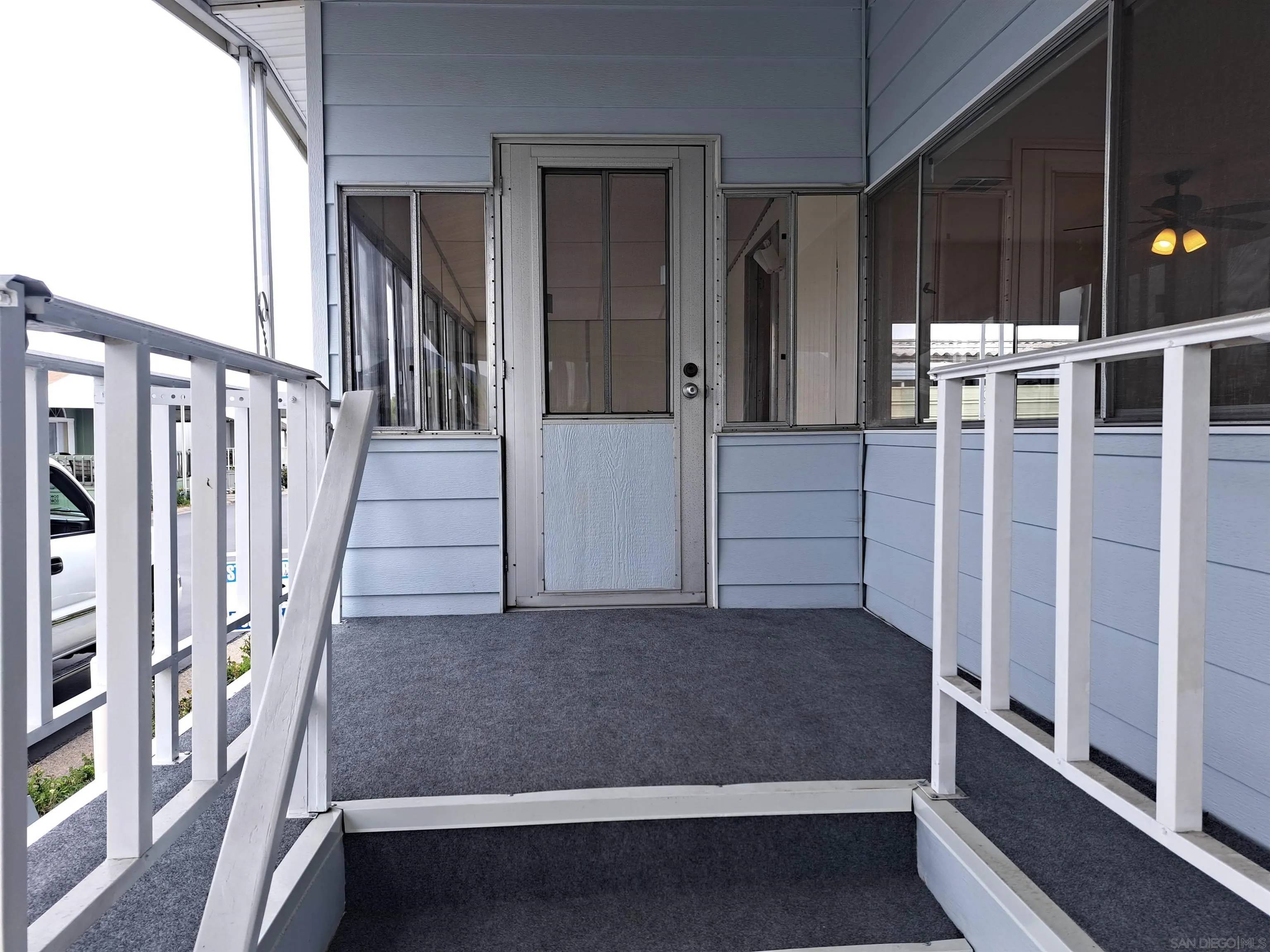 Vista, CA 92084,1010 E Bobier Dr #81