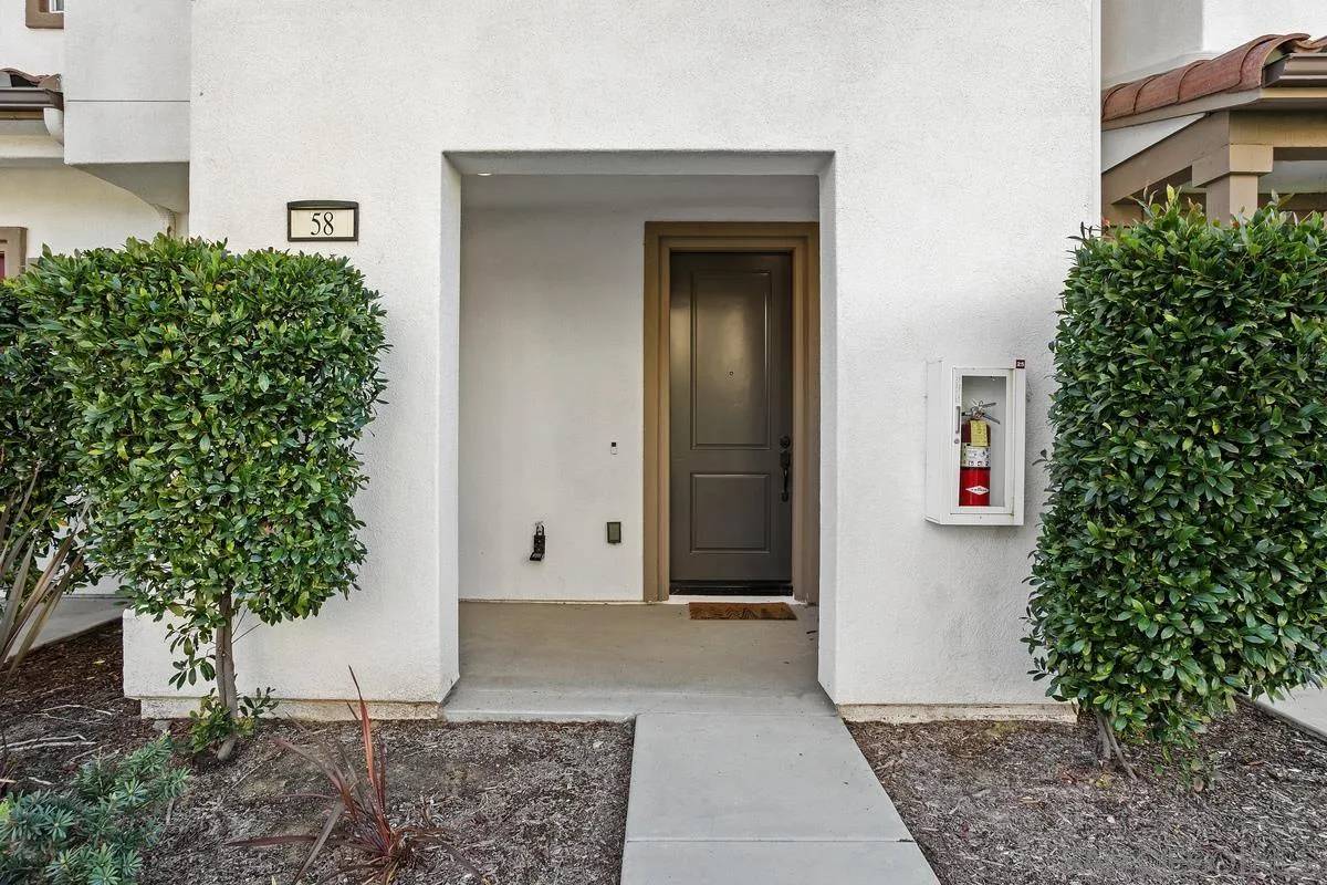 San Diego, CA 92130,12932 Peppergrass Creek Gate #58