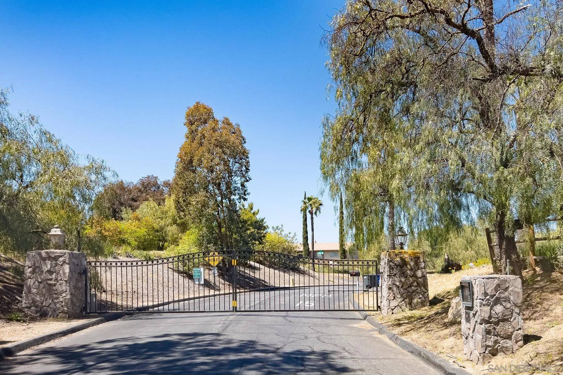 Valley Center, CA 92082,27301 Rowel Ct