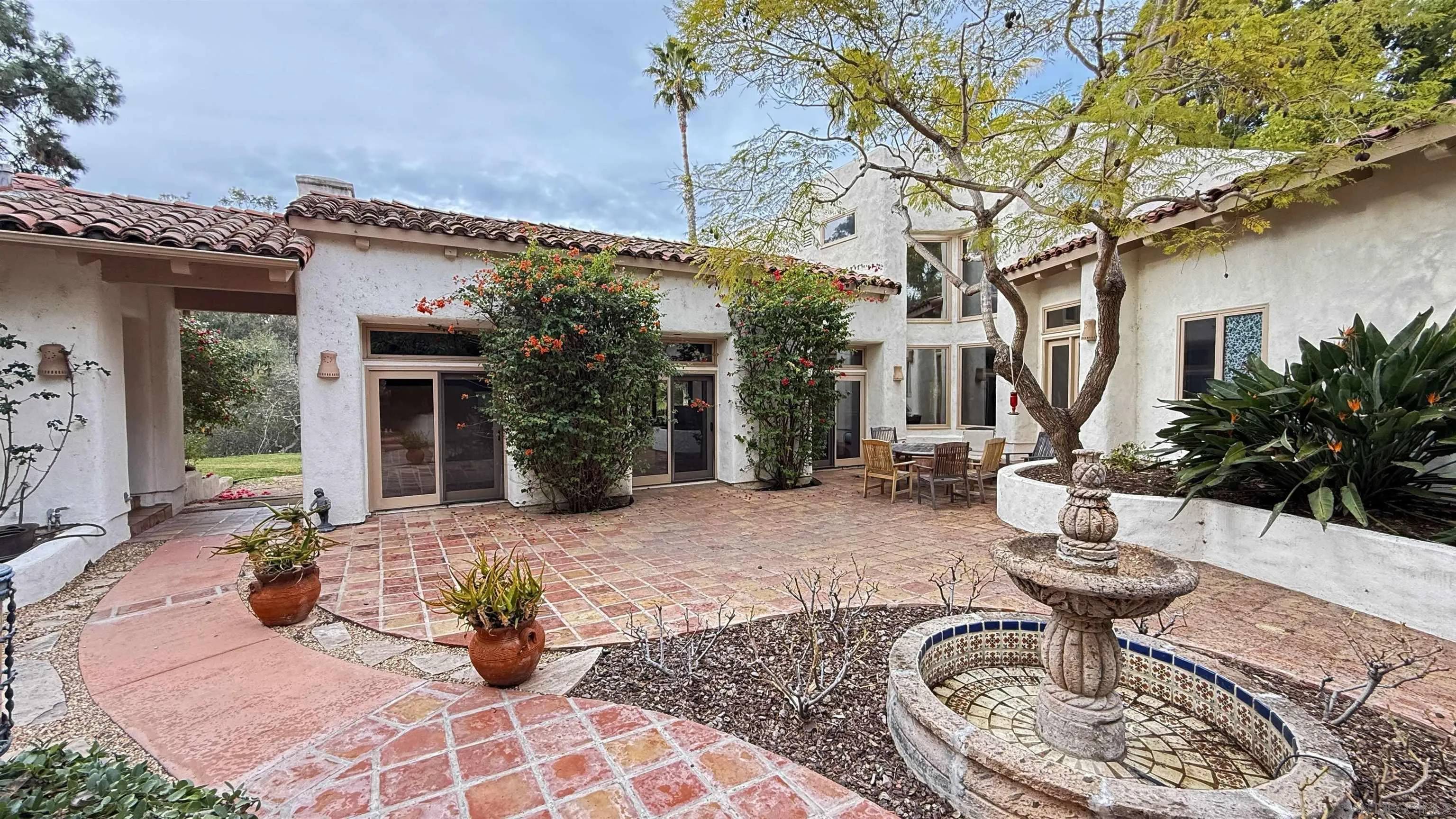Rancho Santa Fe, CA 92067,16722 Via Lago Azul