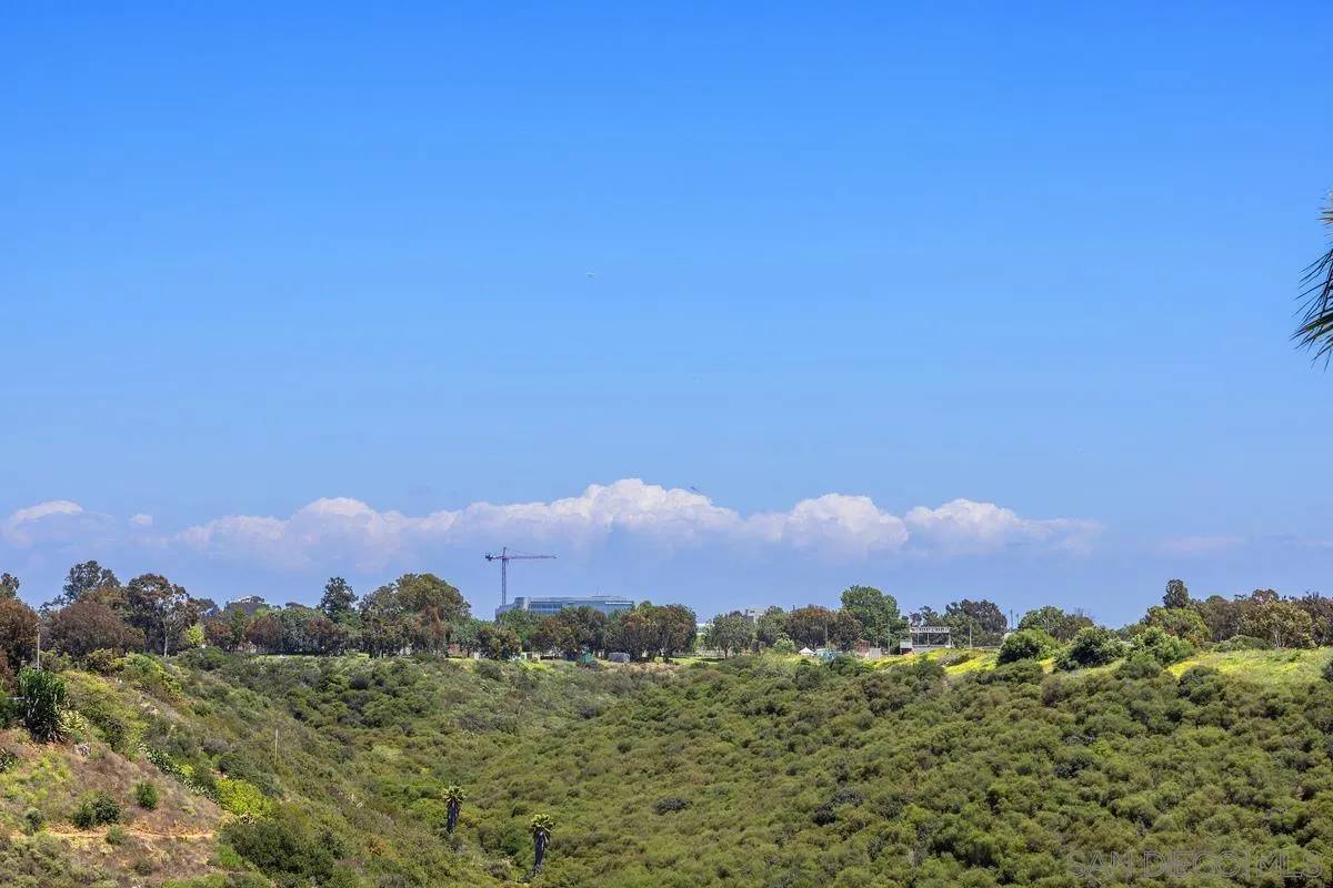 San Digo, CA 92111,3057 Old Bridgeport Way