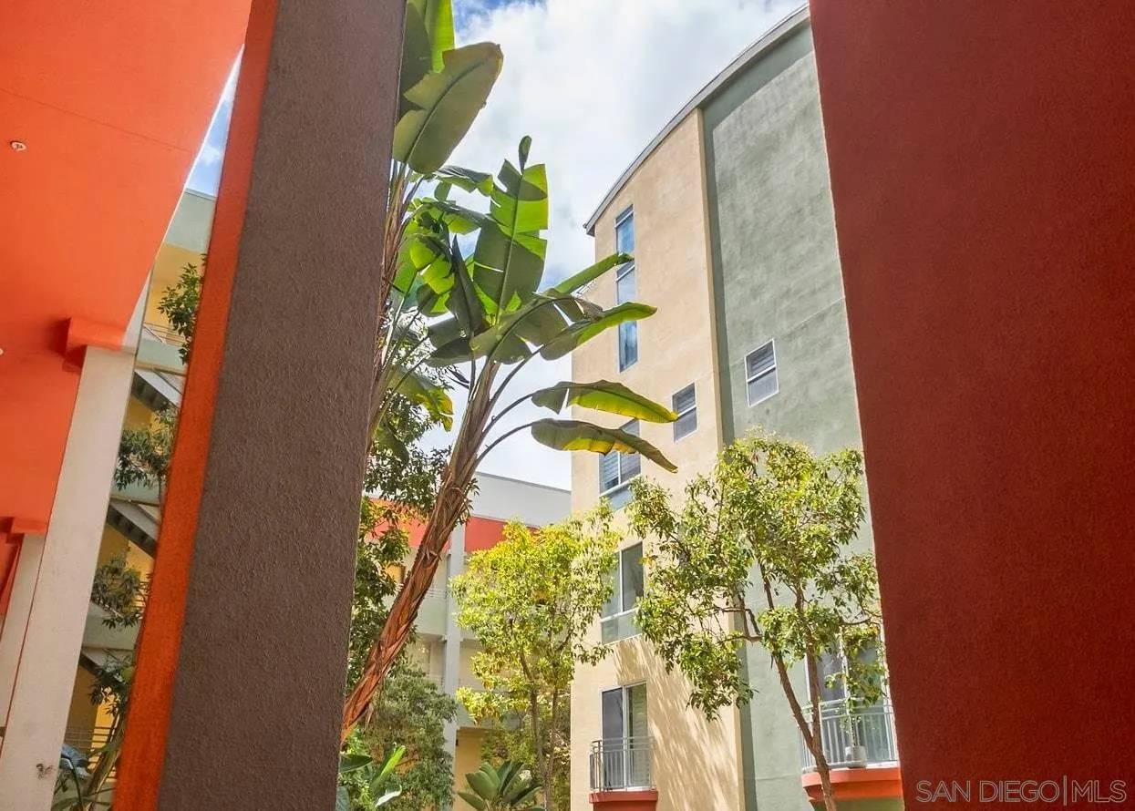 San Diego, CA 92101,1501 India Street #608