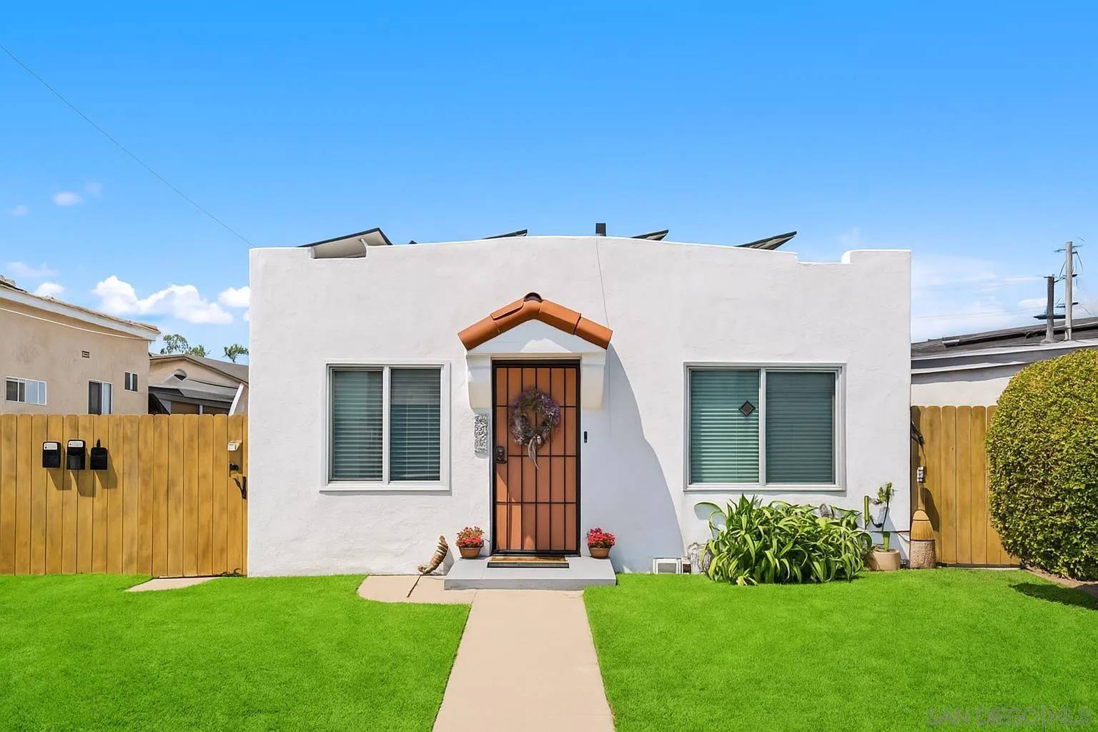 San Diego, CA 92113,2948-50 Franklin Ave