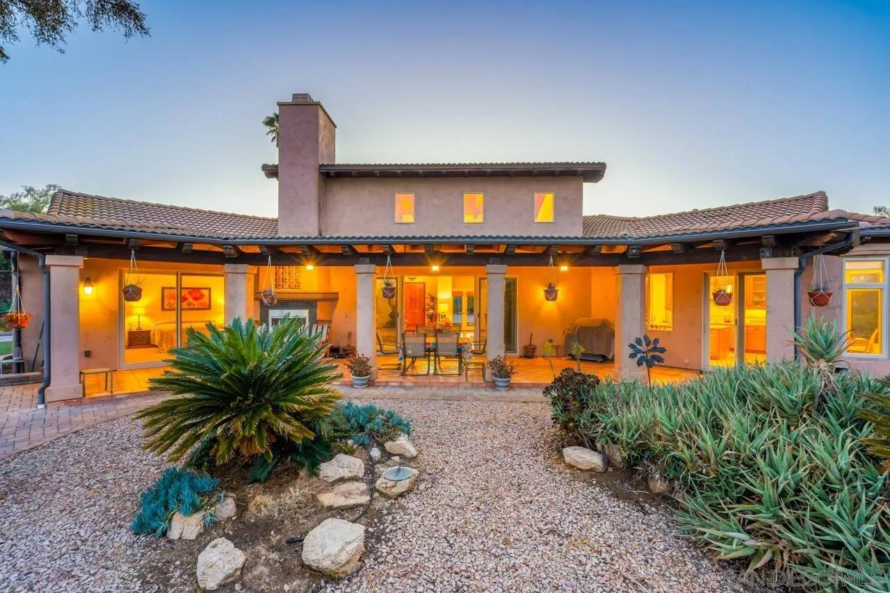 Escondido, CA 92027,2756 Mountain View