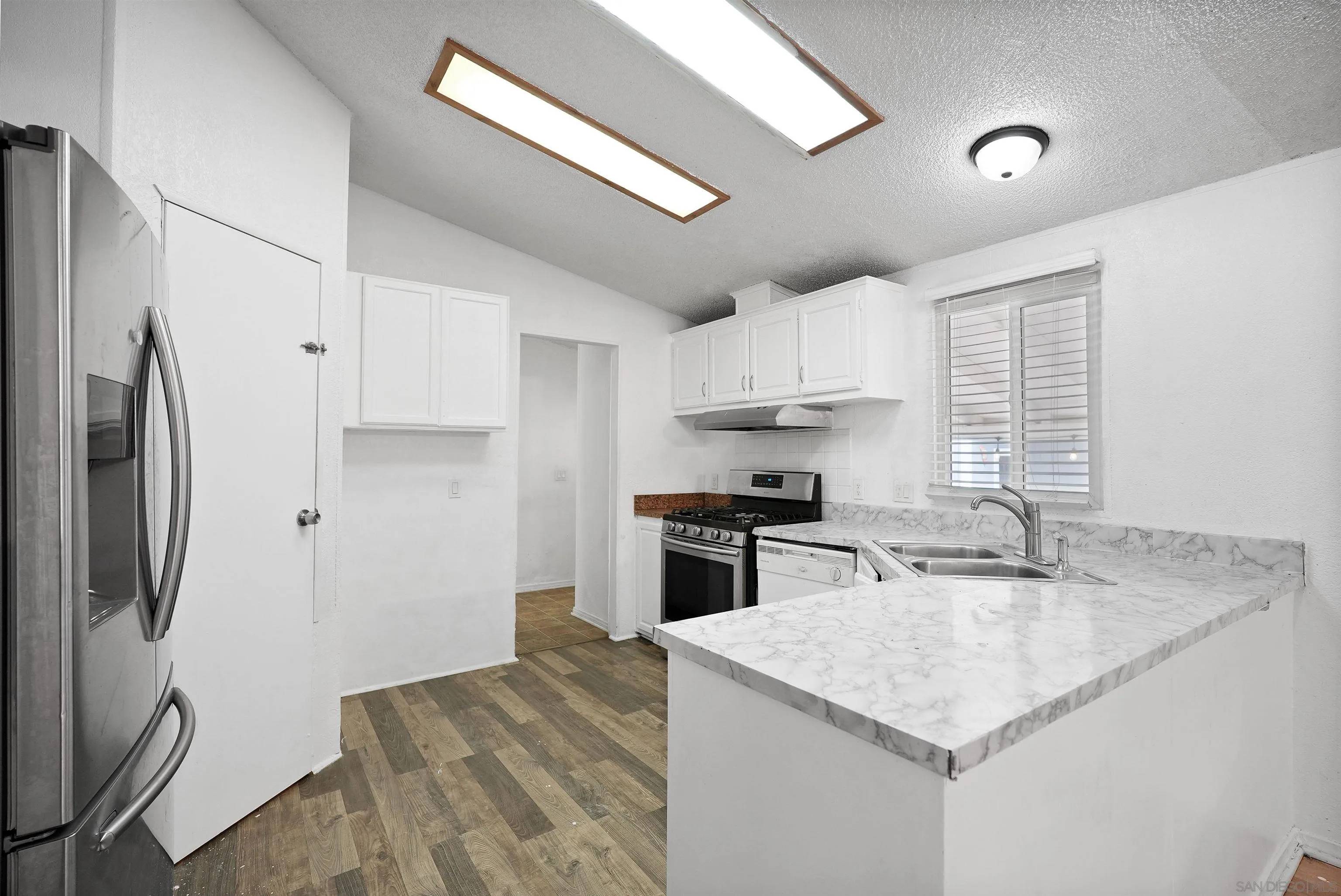 Perris, CA 92571,80 E Dawes St #127