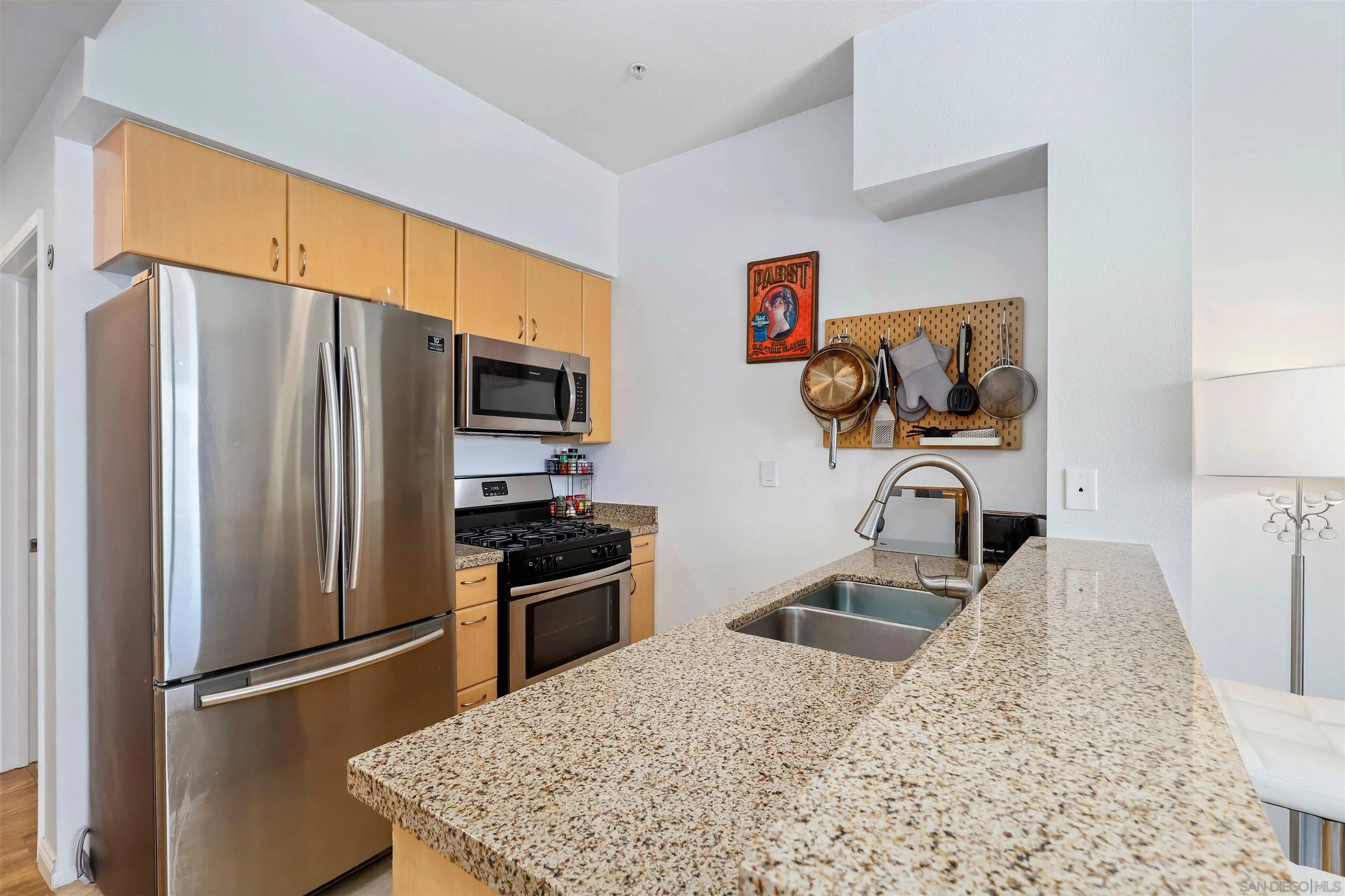 San Diego, CA 92101,445 Island Ave #702