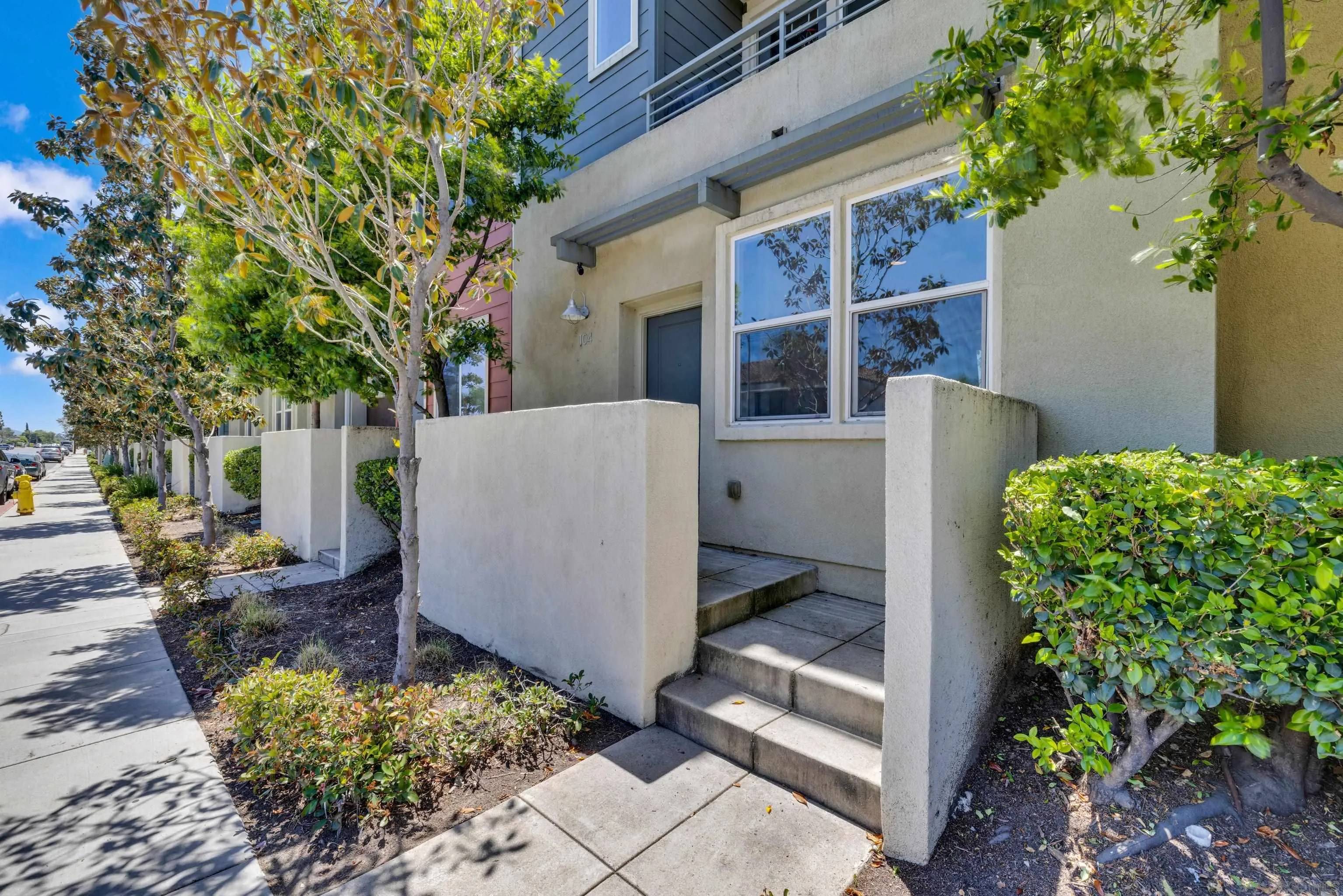 Escondido, CA 92025,211 S Orange St #104