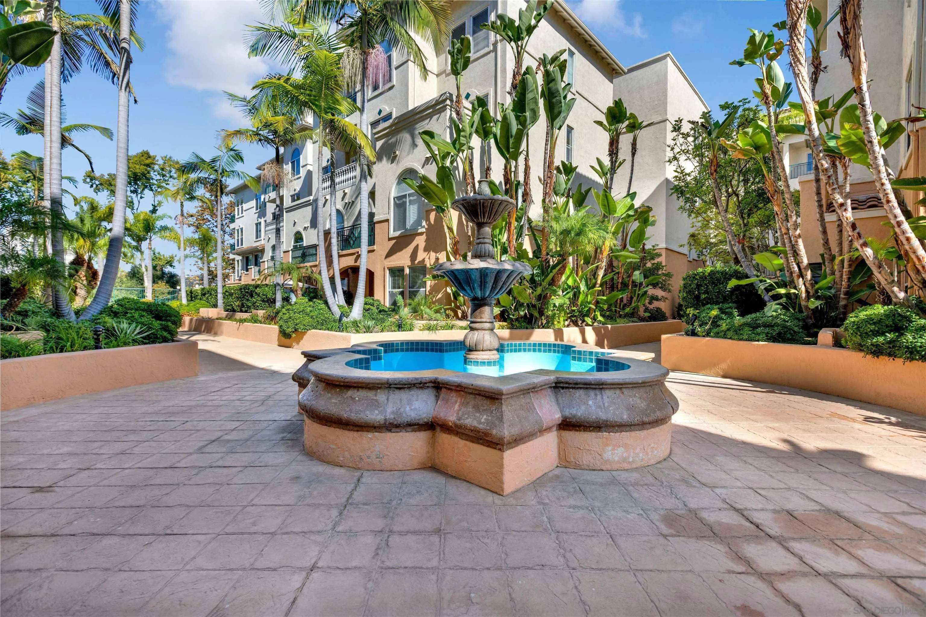 San Diego, CA 92108,680 Camino De La Reina #2206