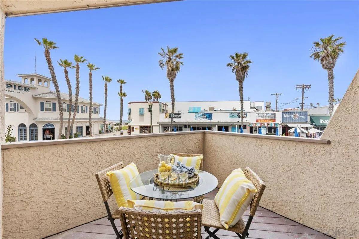 San Diego, CA 92109,4465 Ocean Blvd #4