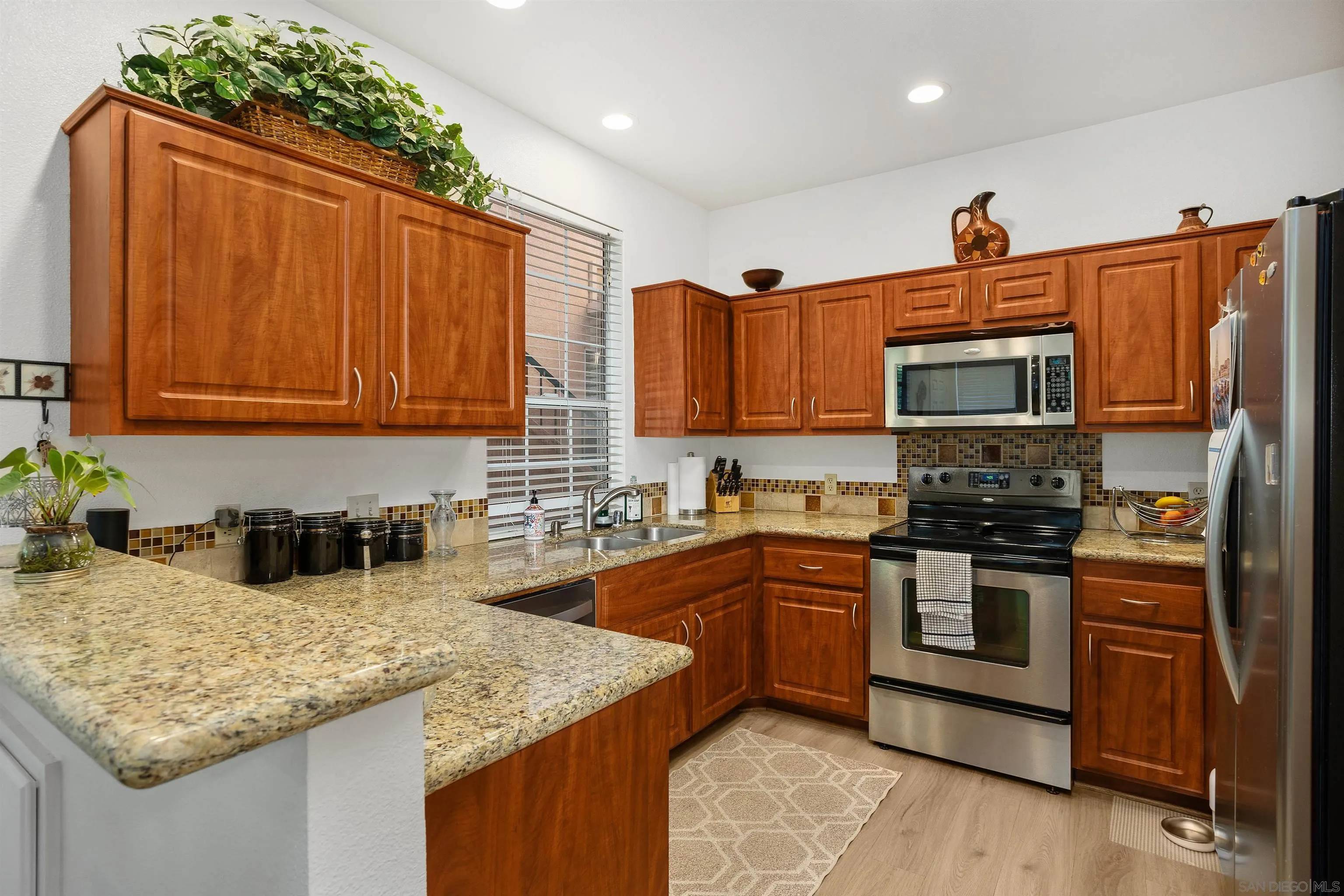 San Diego, CA 92128,18515 Caminito Pasadero #347