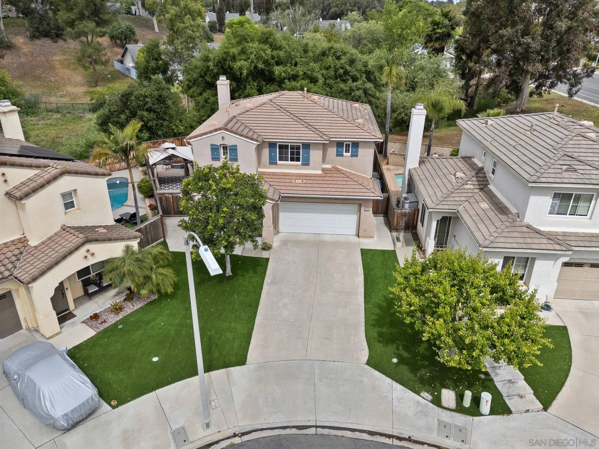 Escondidio, CA 92026,1098 Crystal Springs Place