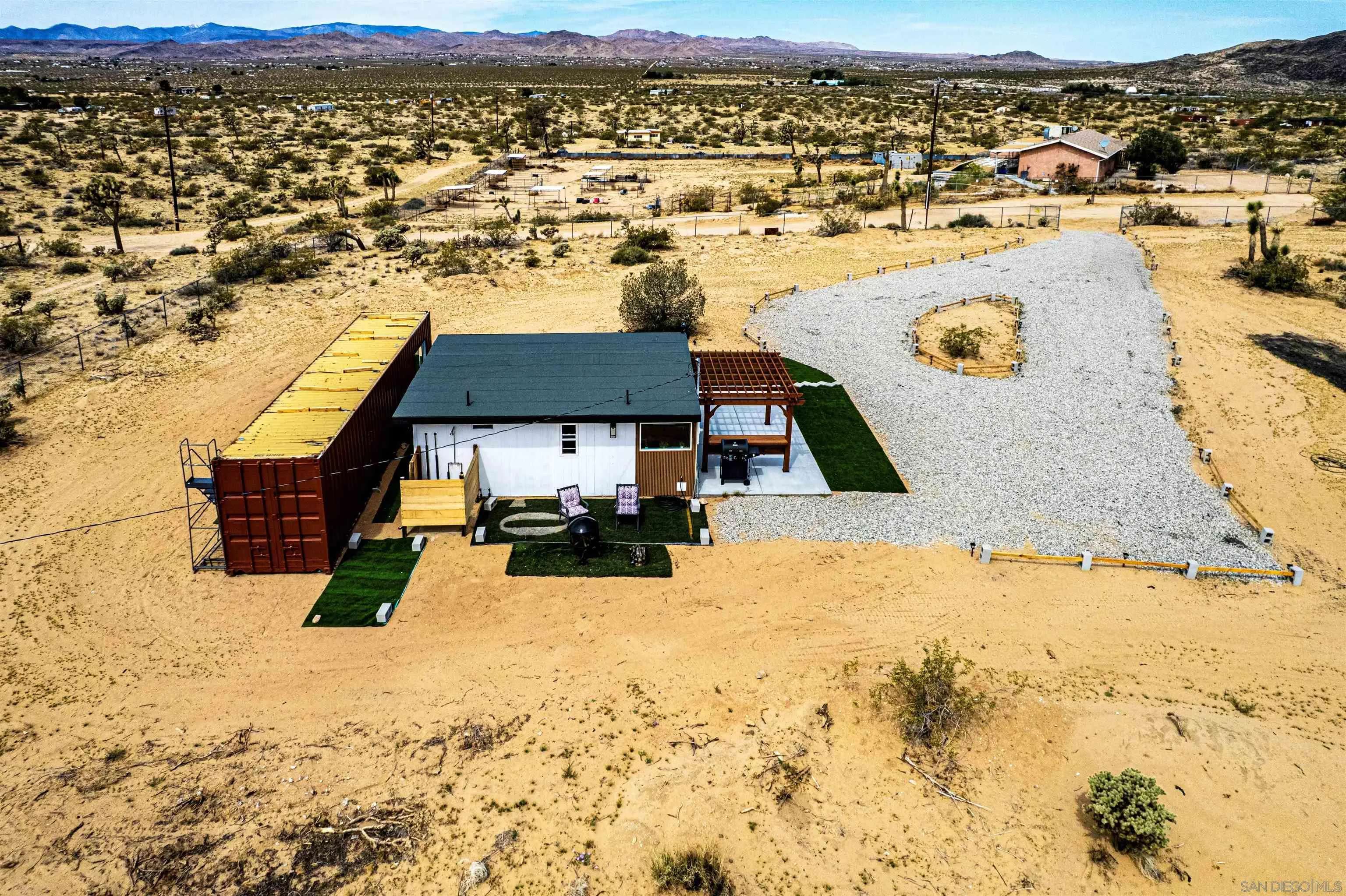 Landers, CA 92285,2135 Road Runner Ln