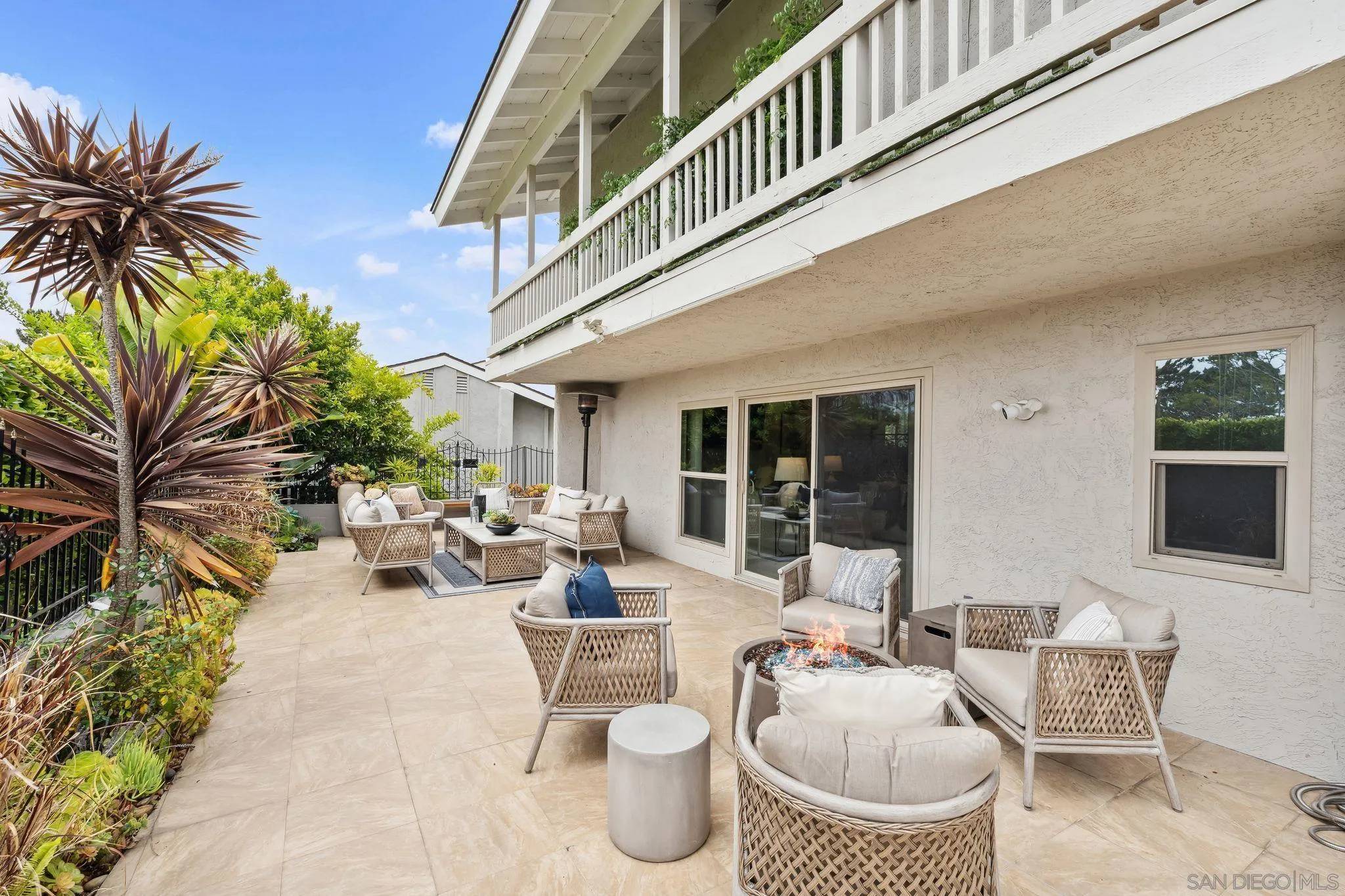 La Jolla, CA 92037,5455 Caminito Herminia