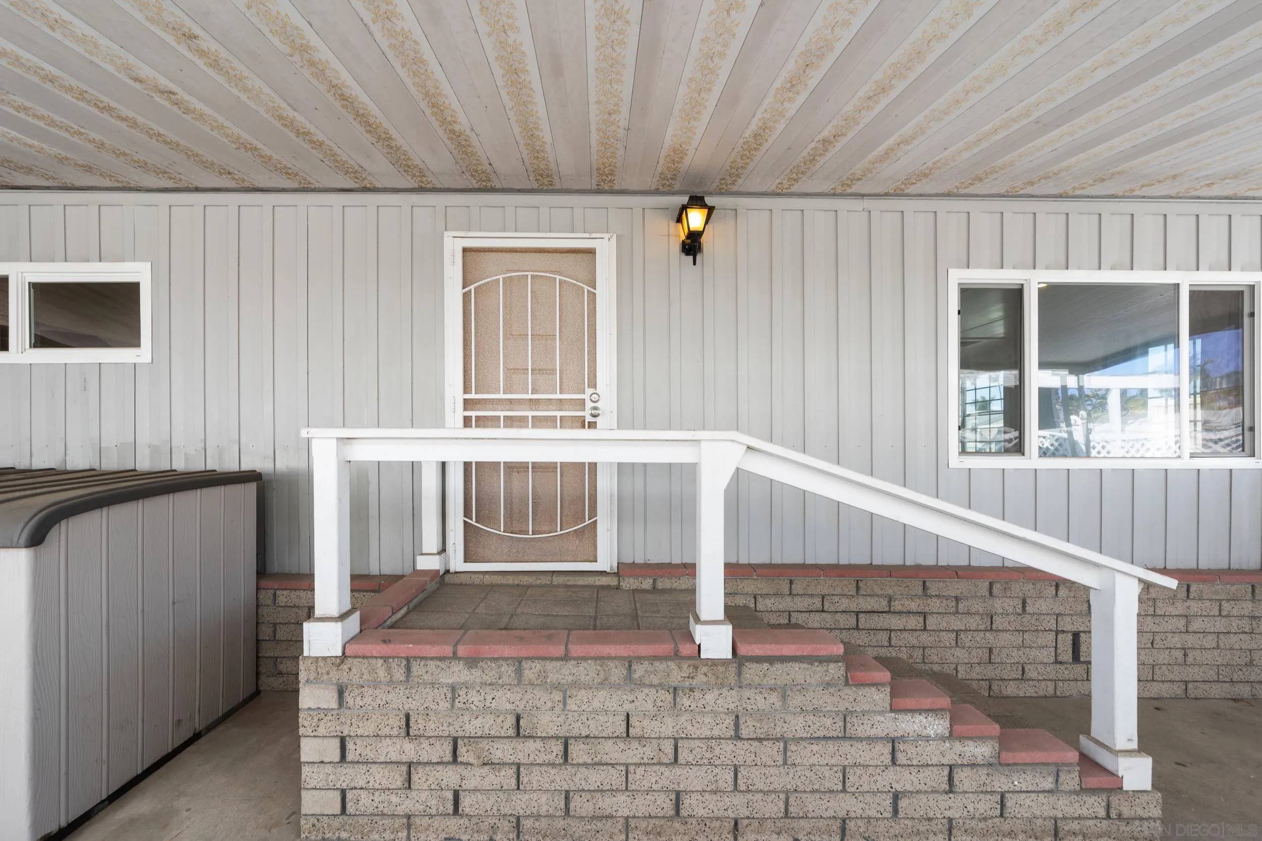 Carlsbad, CA 92011,6550 Ponto Dr #SPC 30
