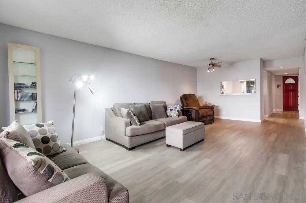 San Diego, CA 92119,7245 Navajo Rd #D270