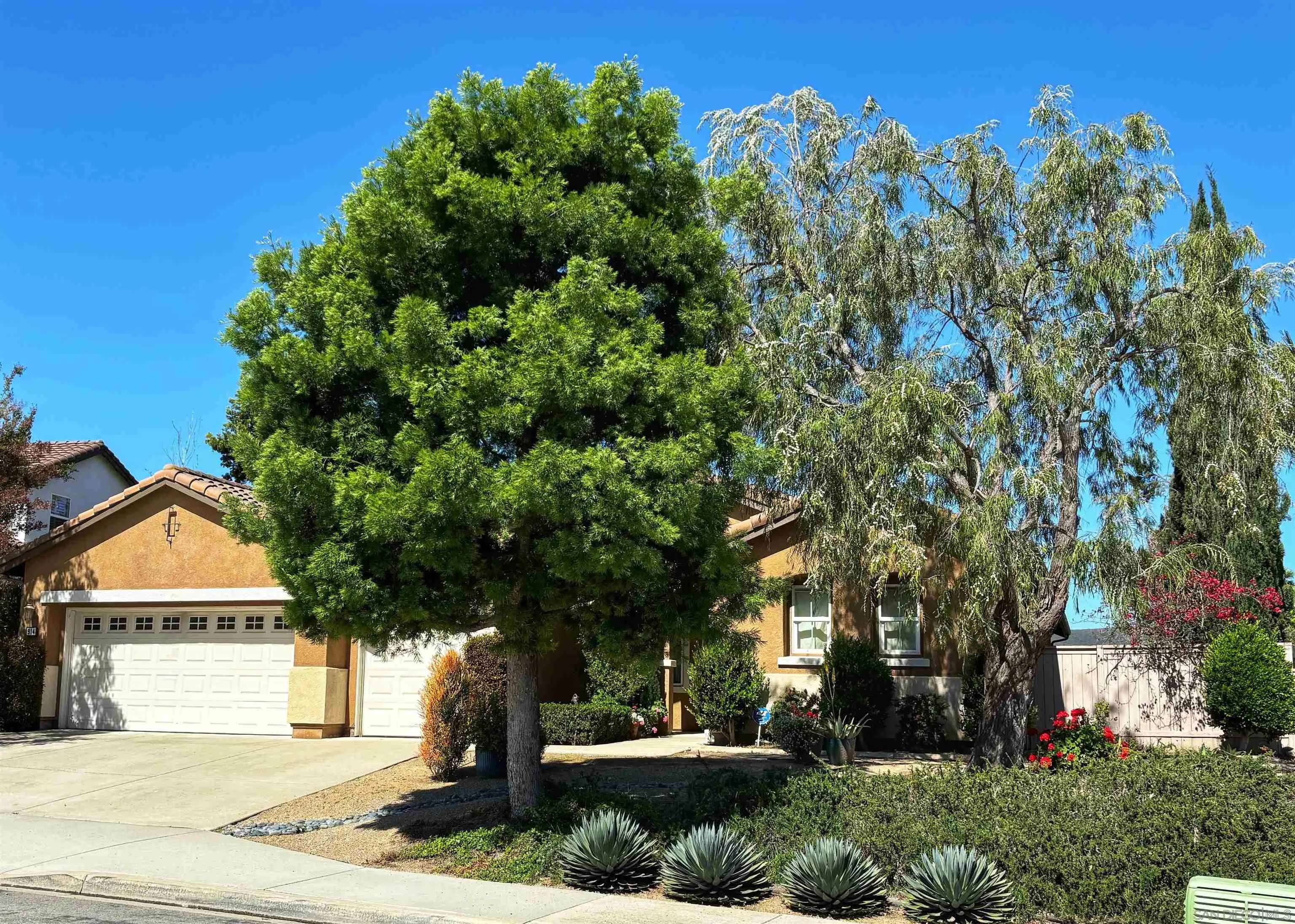 San Marcos, CA 92069,914 Lantana Ct