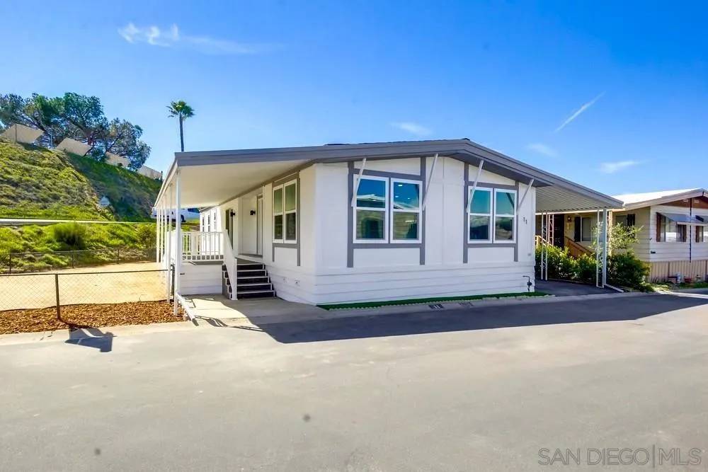Lakeside, CA 92040,13460 Highway 8 Business #SPC 11