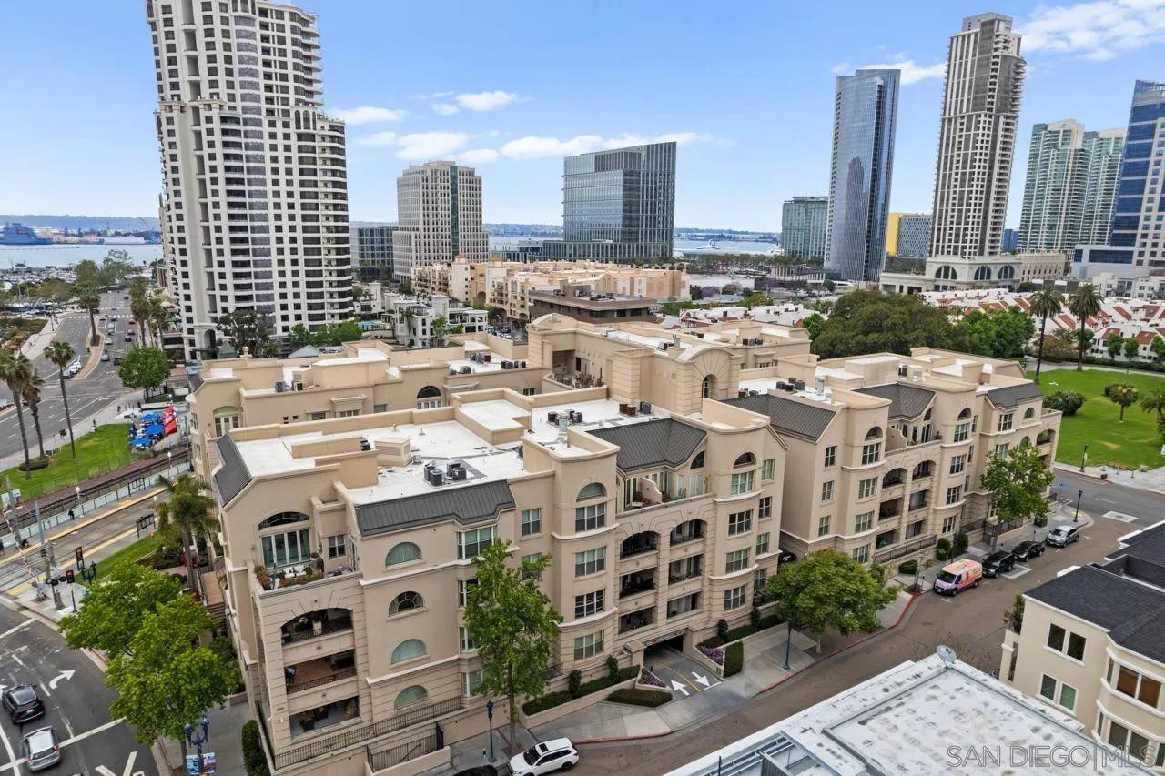 San Diego, CA 92101,650 Columbia St #313