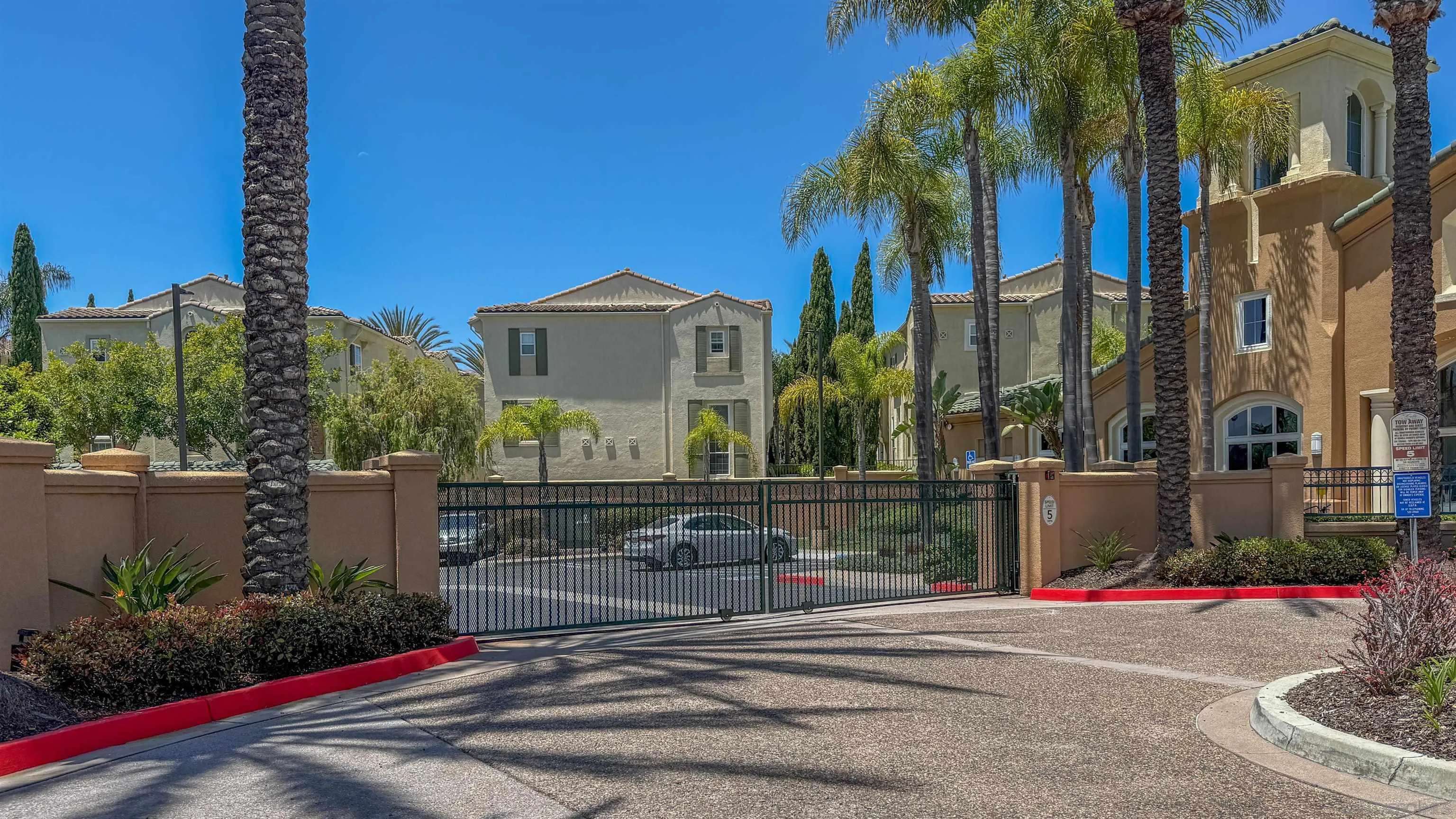 San Diego, CA 92130,12360 Carmel Country Rd #105