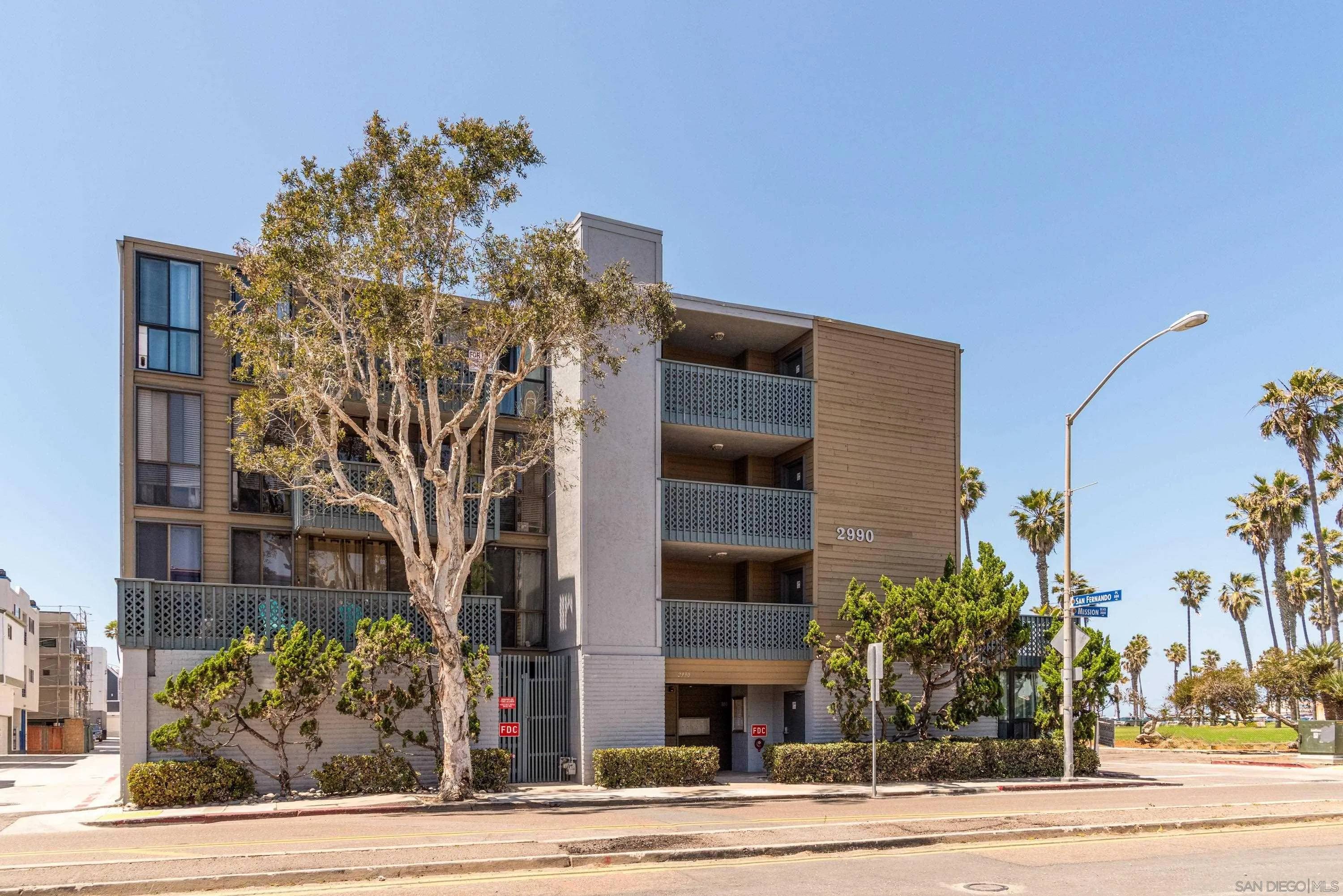 San Diego, CA 92109,2990 Mission Blvd #401