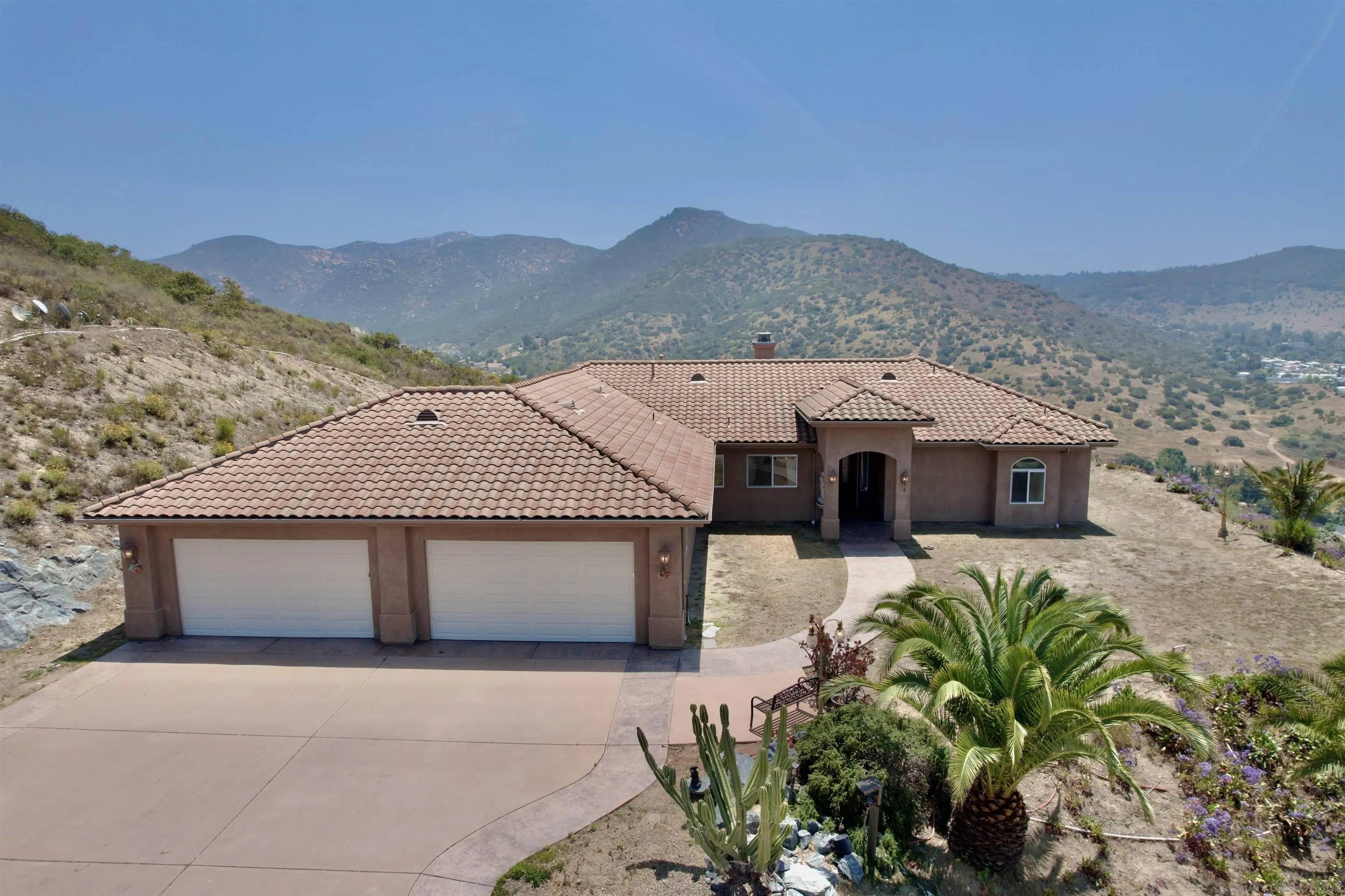 Lakeside, CA 92040,9189 Vista Entrada