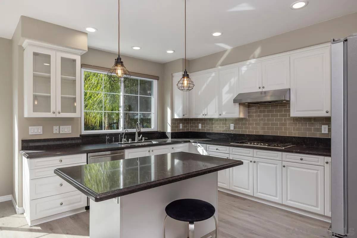 La Jolla, CA 92037,6013 Oakgate Row