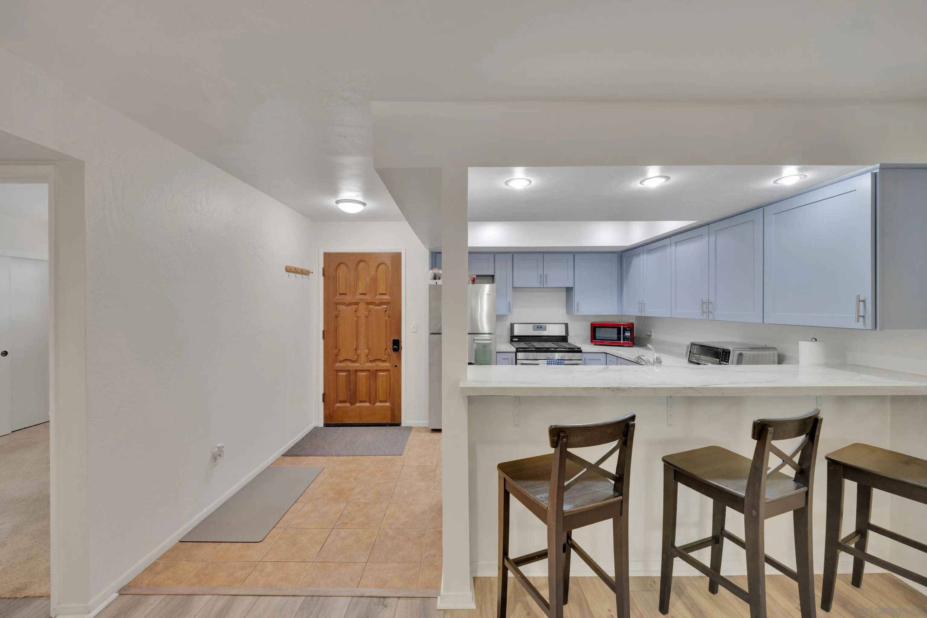San Diego, CA 92103,4055 Falcon St #102